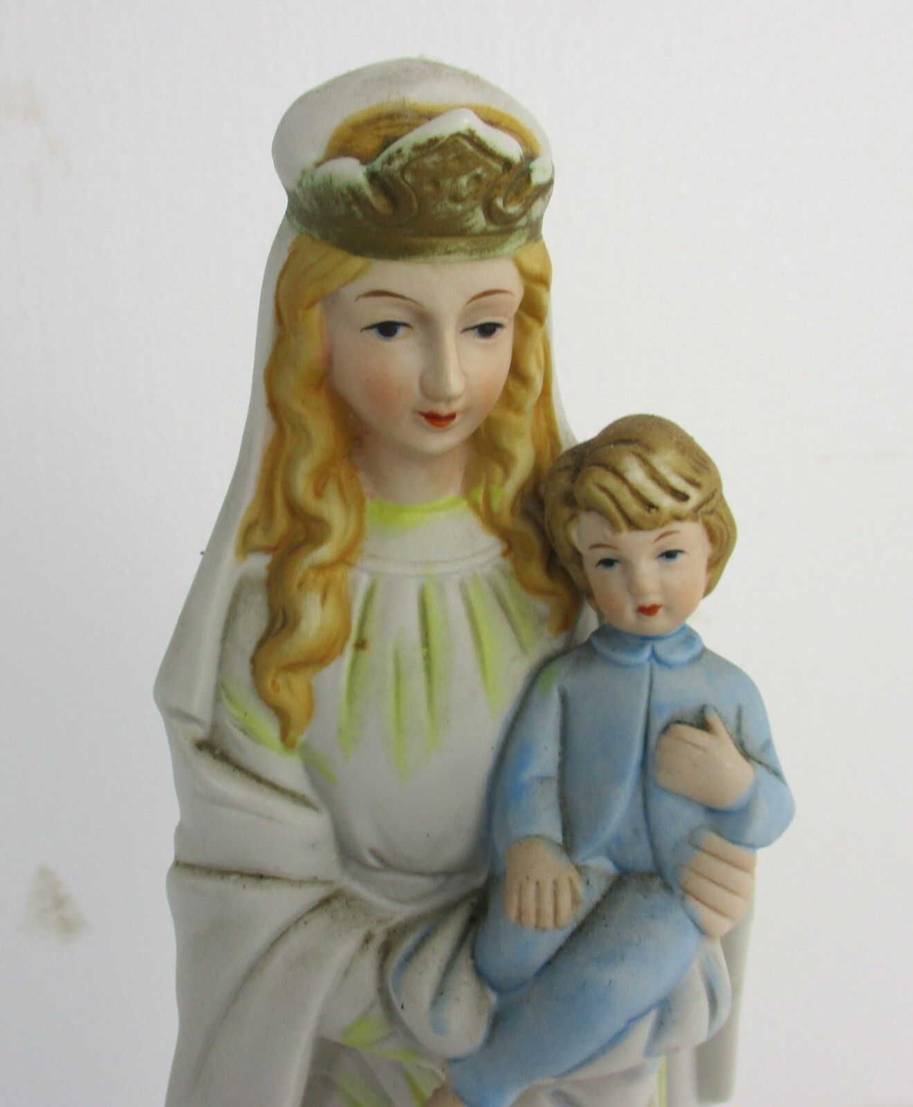 Statue Virgin Mary Our Lady Madonna Statue Infant Child Polychrome Tenderness photo furniture