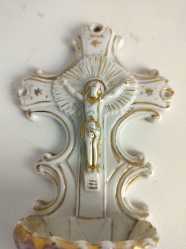 Sweet Antique Holy Water Font Bisque Porcelain Crucifixion Wall Hanging Christia photo Art