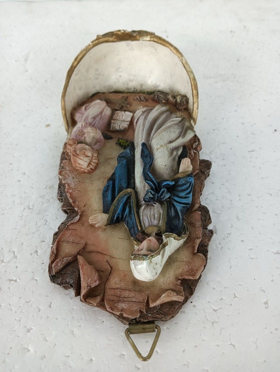 Small Vintage Holy Water Font Vessel Resin Virgin Mary With Little  Girl Praying photo furniture