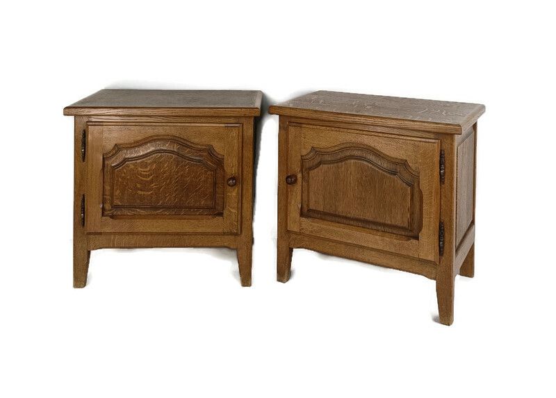 Couple French Louis XV/XVI Style Wooden Oak Nightstands End Tables Modernist Vin