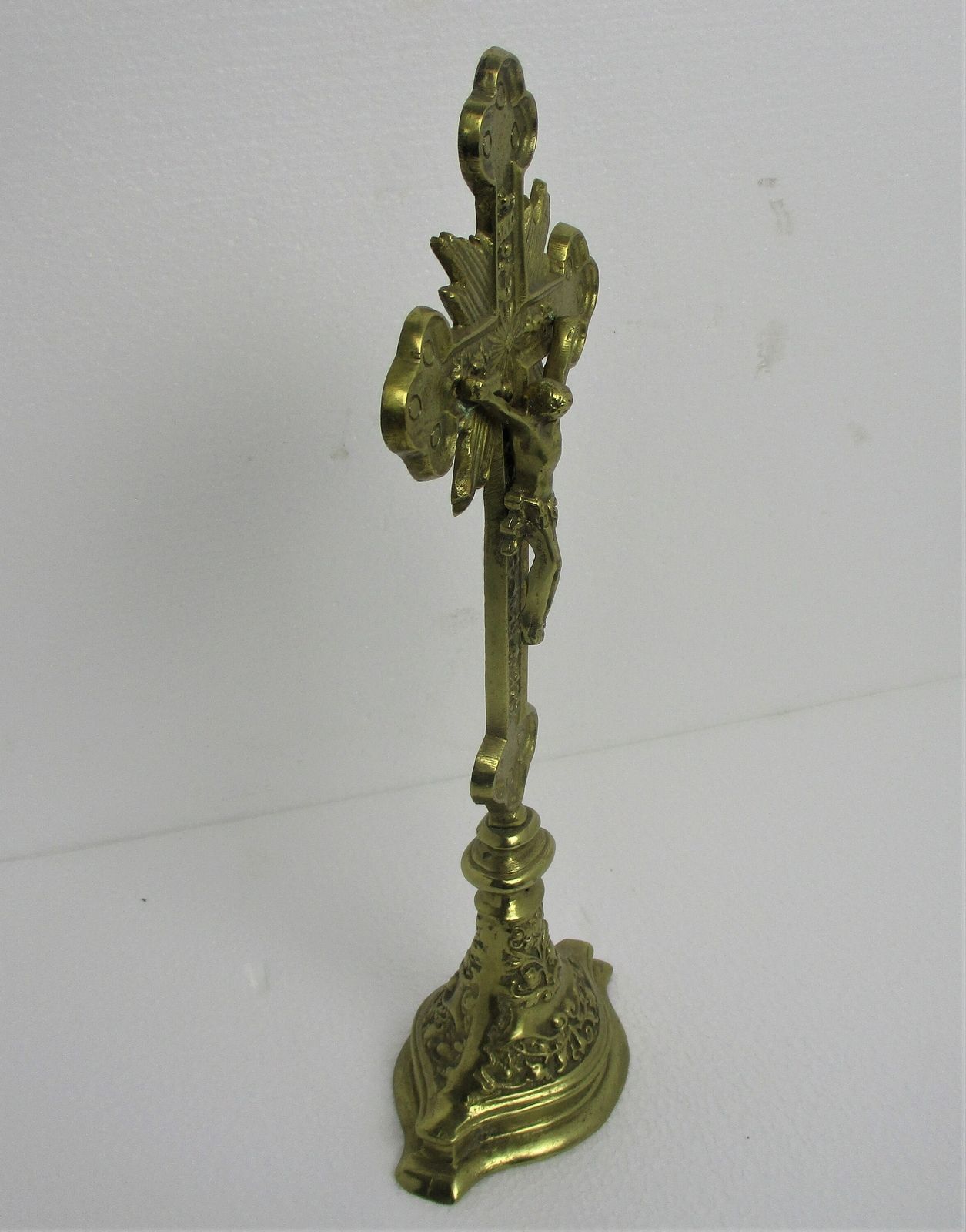 French Standing Altar Church Chapel Crucifix Cross Ornate Brass Fleur De Lis Bea photo vinterior