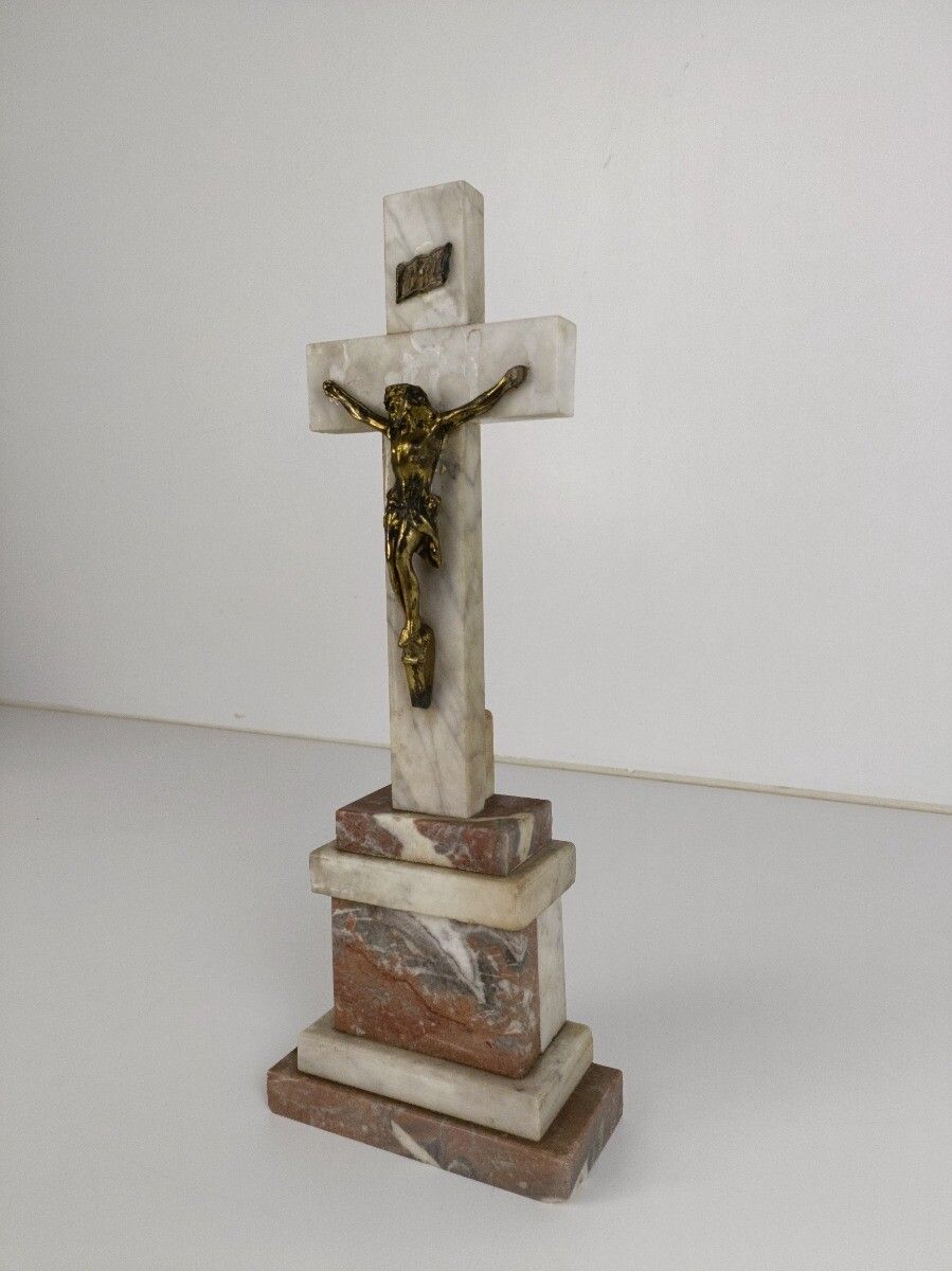 Antique Ornate Marble Onyx Jesus Christ Cross Cross Table Standing Crucifix  Chr photo for sale