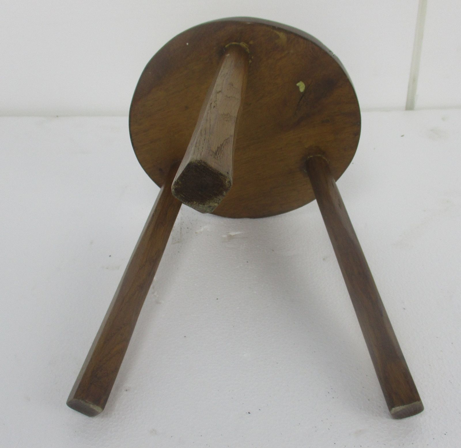 Antique  Hand Carved Wood Tripod Milking Stool Pedestal Table Pedestal Barn Styl photo buy