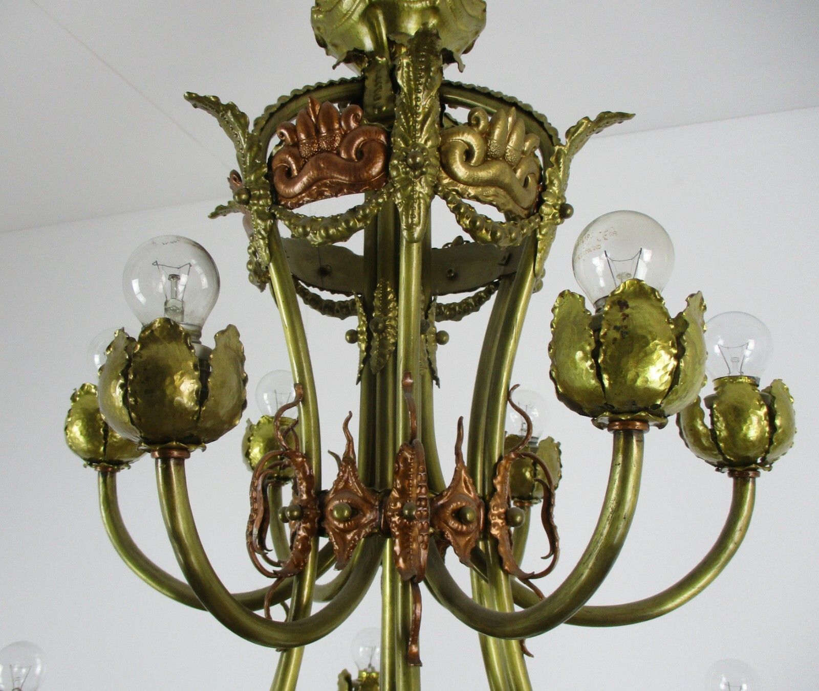 photo furniture Unique Hand Made Brass Chandelier Designer Verlinden 12 Lights Exquisite Antique