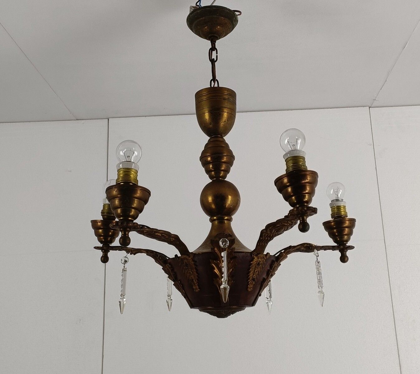 Art Deco Chandelier Carved Wood Ornate Brass Leafs Prisms 5 Arm Lights Beautiful photo Lighting