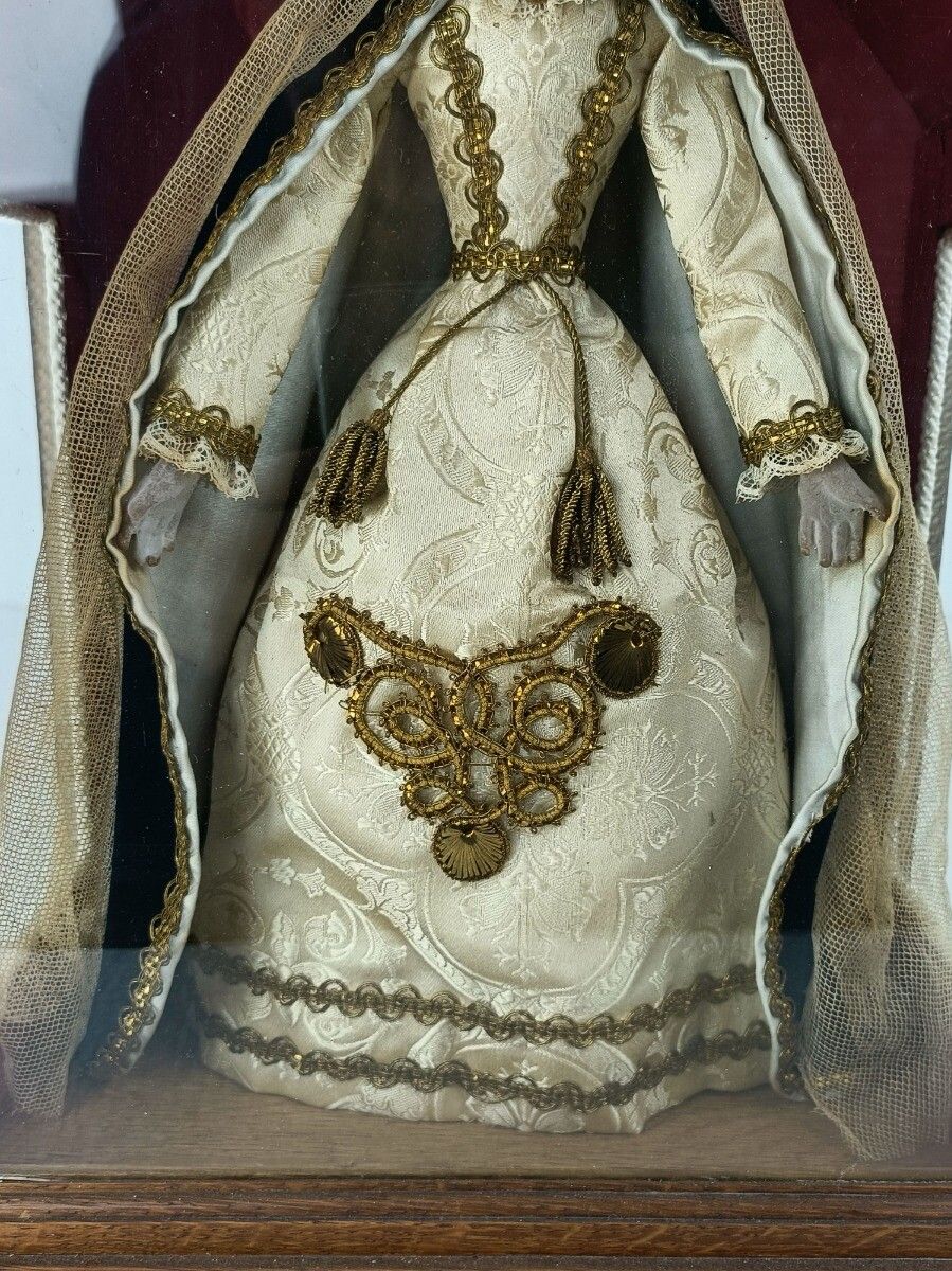 Antique Hand Carved Wood Chapel Niche Shrine With Hand Made Antique Doll 19th Ce photo vintage