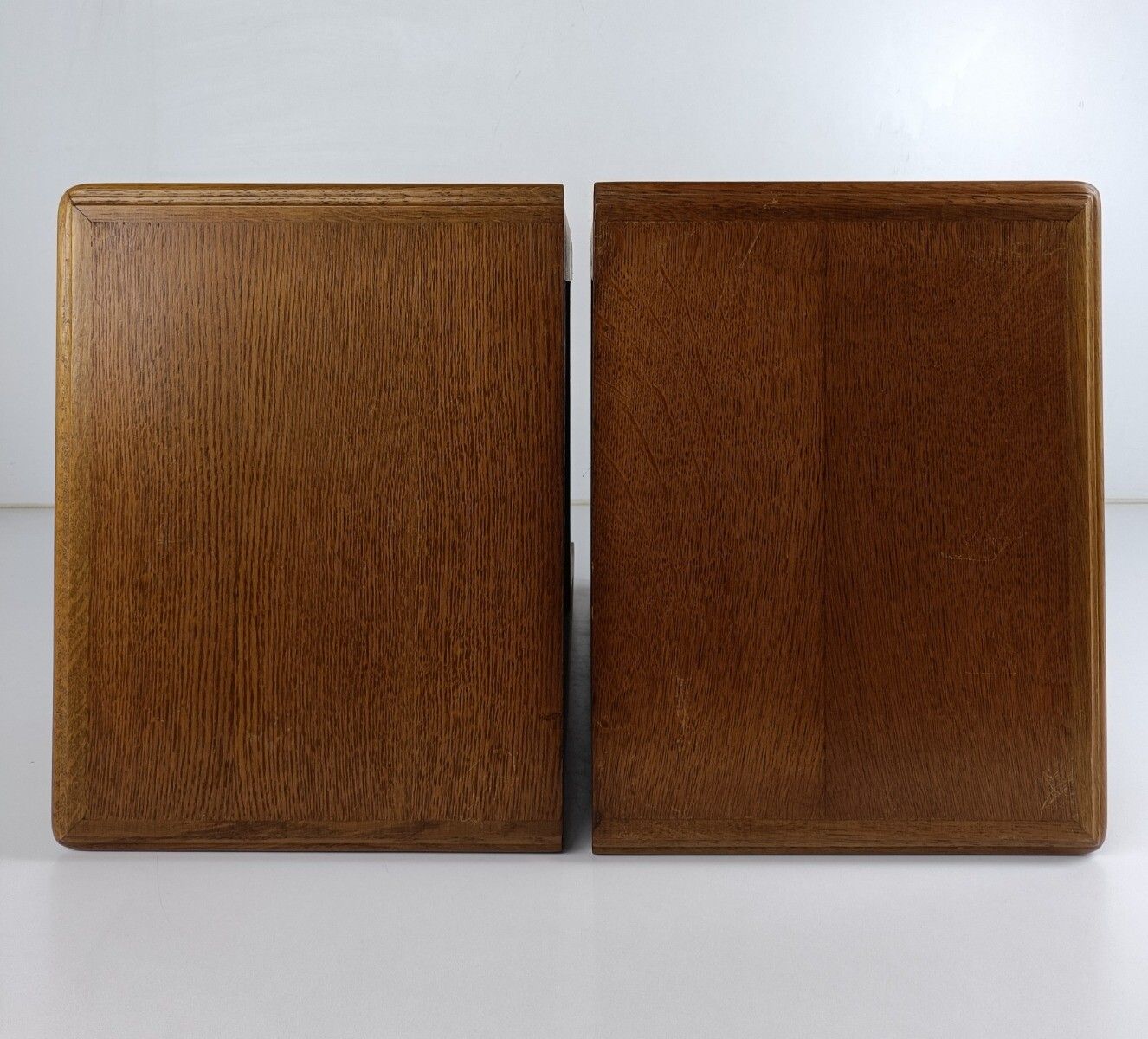 Furniture Pair Of Nightstands End Tables Cabinets Louis XV Style Bedroom Cabinets Wood Vin photo