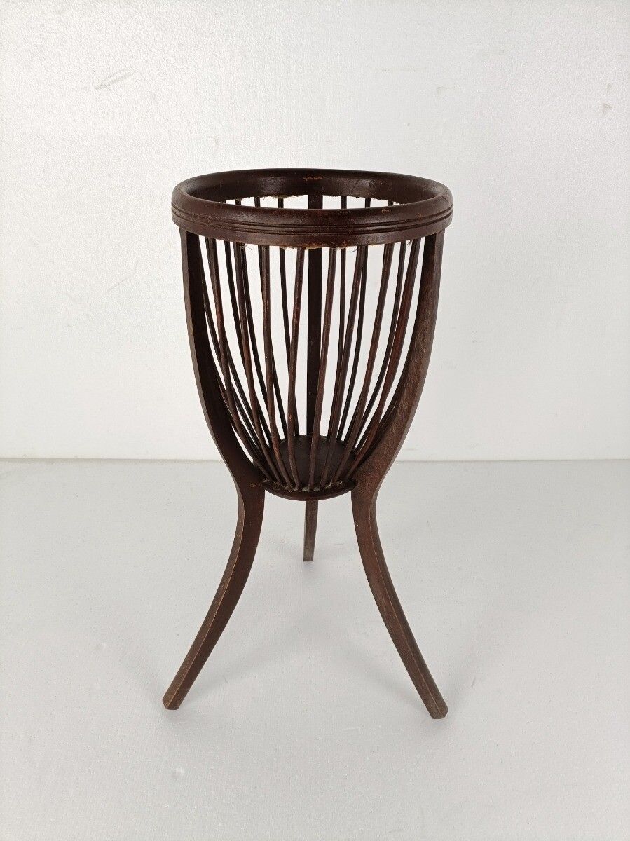 Lovely Wooden Standing Basket Very Special Quilting Sewing Basket Tiki Style photo vinterior