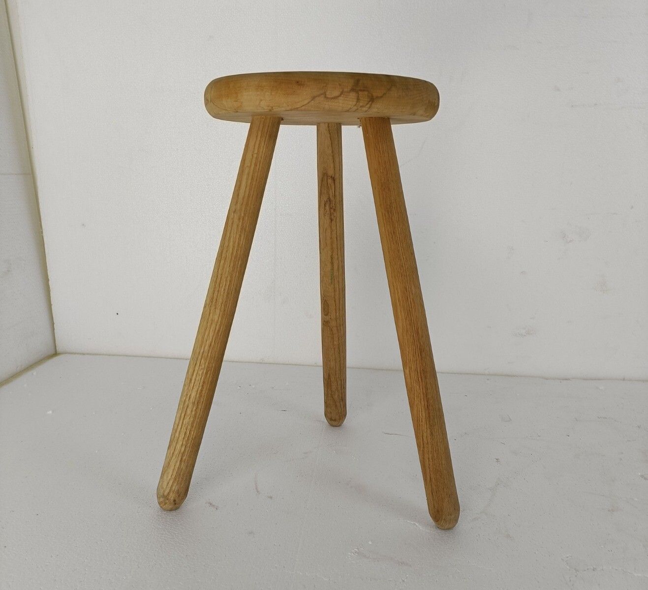 Milking Stool, Stool, Pedestal, Plant Stand, Vintage, Wood, Funky, Barn Style Sa photo for sale