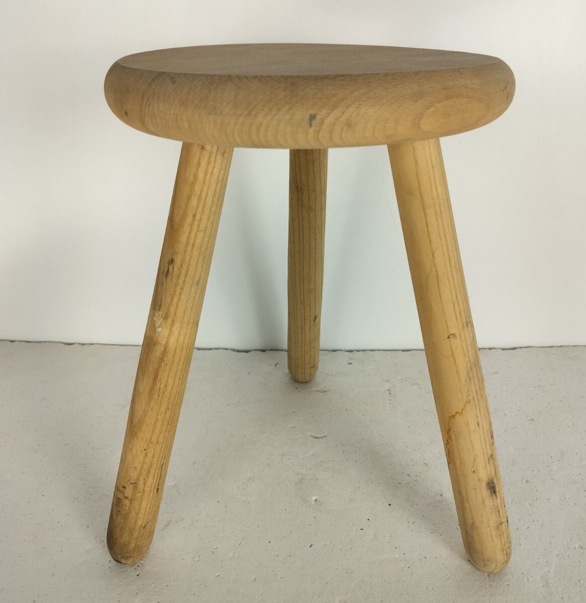 Milking Stool Pedestal Plant Stand Side Table Sandblasted Carved Wood Farmhouse photo 142.0