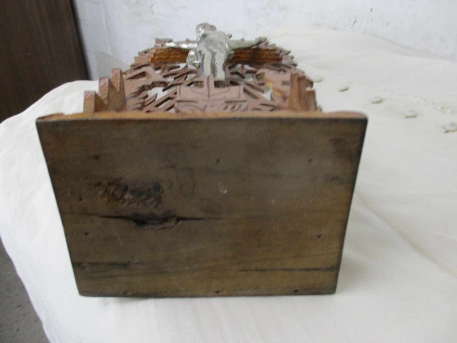 photo furniture Tramp Trench Tramp Folk Art Standing Hand Carved Wooden Crucifix Rooster Htf