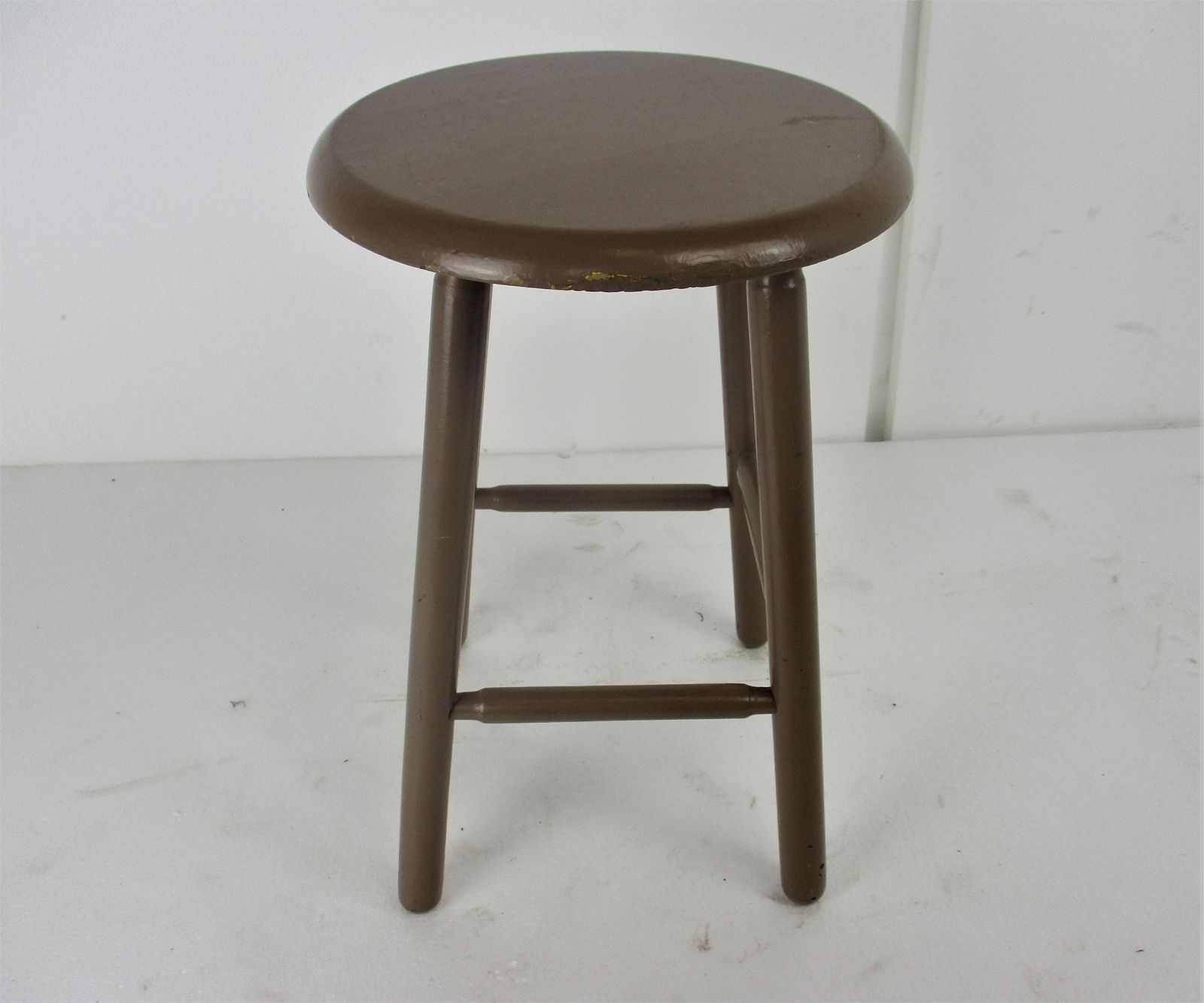 Vintage Hand Carved Wood Milking Stool Crutch Pedestal Table Farmhouse Barn Coun photo furniture
