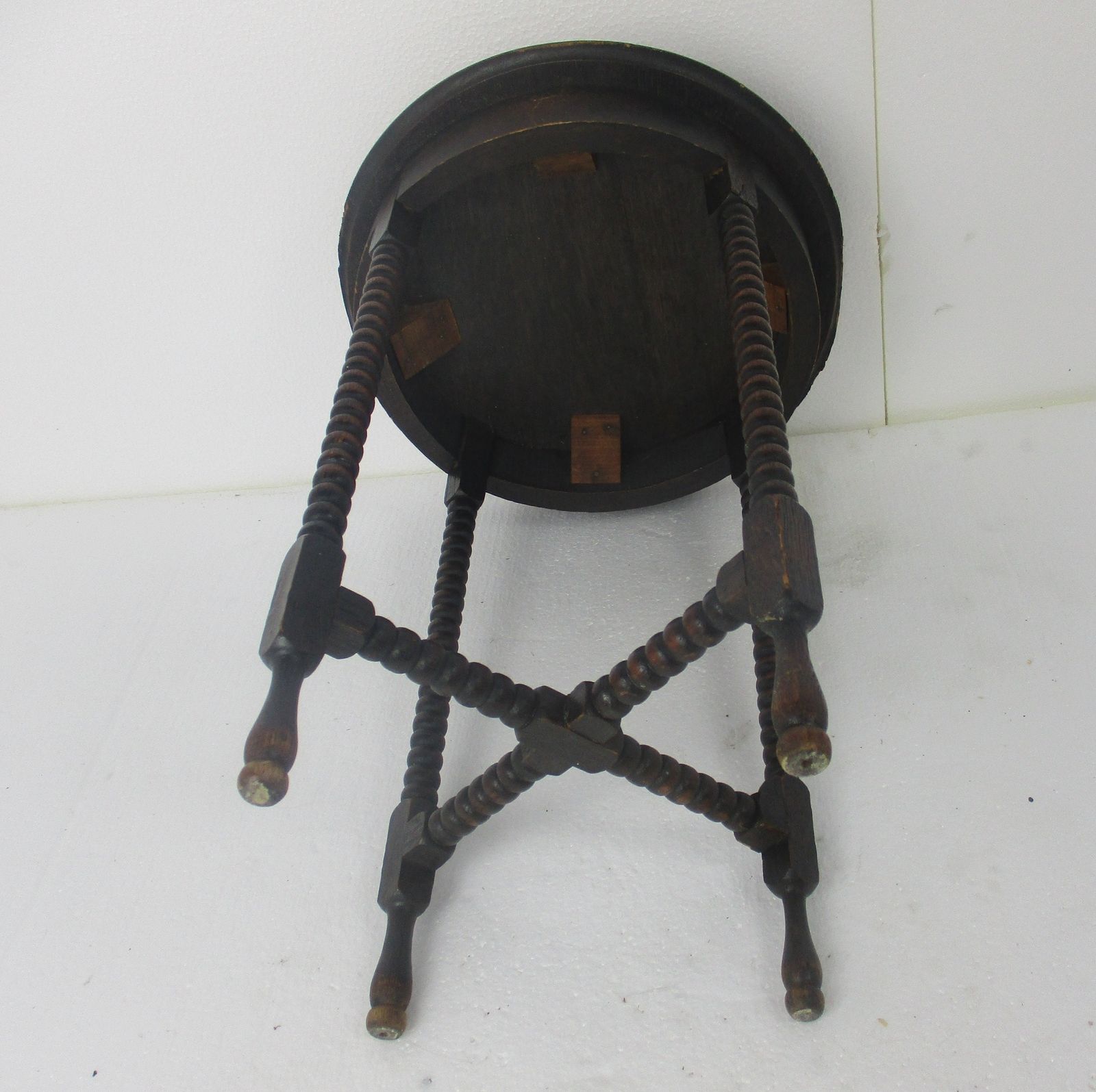 Beautiful Wooden Side Display Coffee Side Wine Occasional Table Barn Country Hob photo vintage