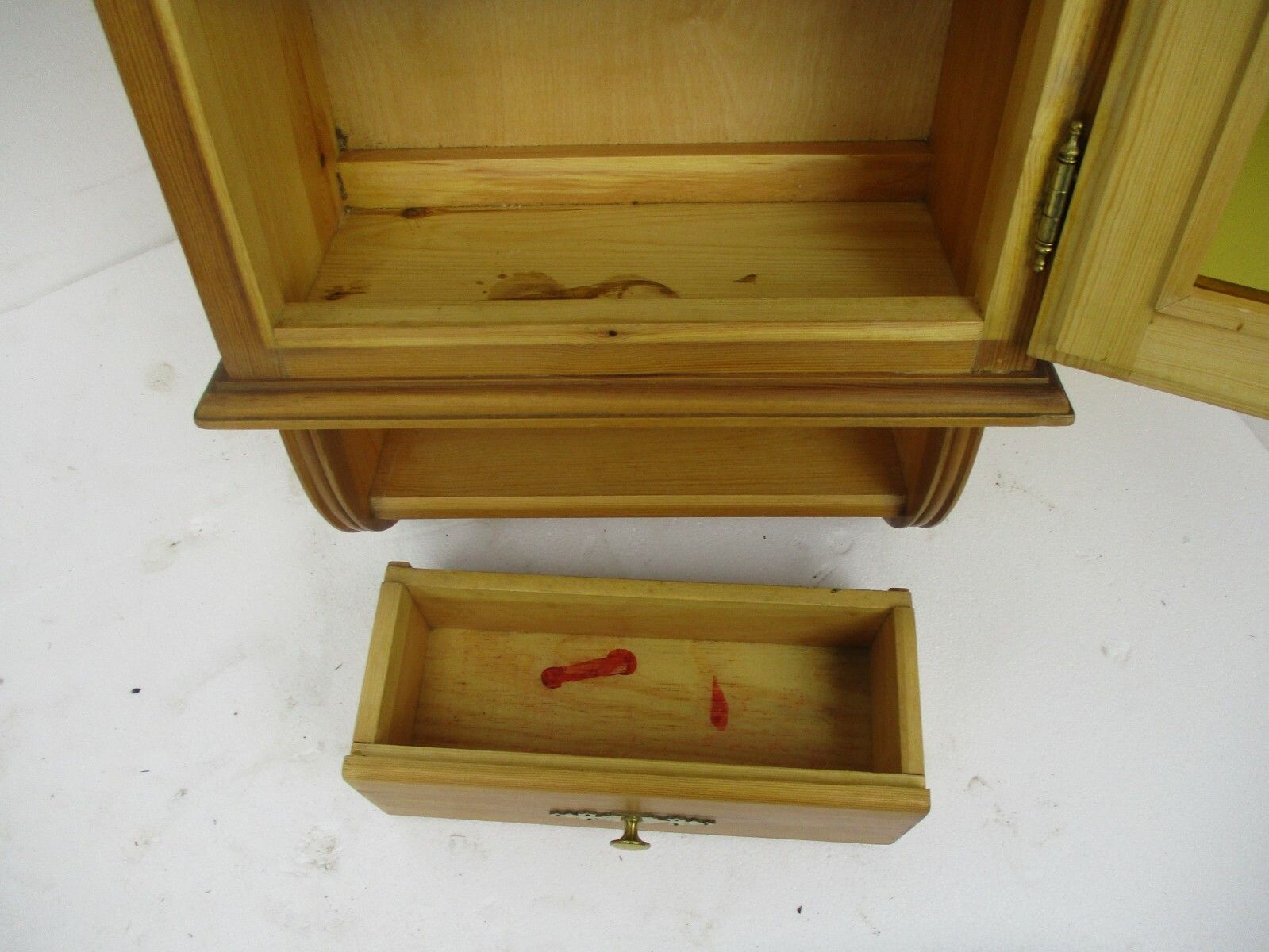 Large Kitchen Apothecary Bathroom Medicine Pharmacy Cabinet Amber Glass Signed photo vinterior