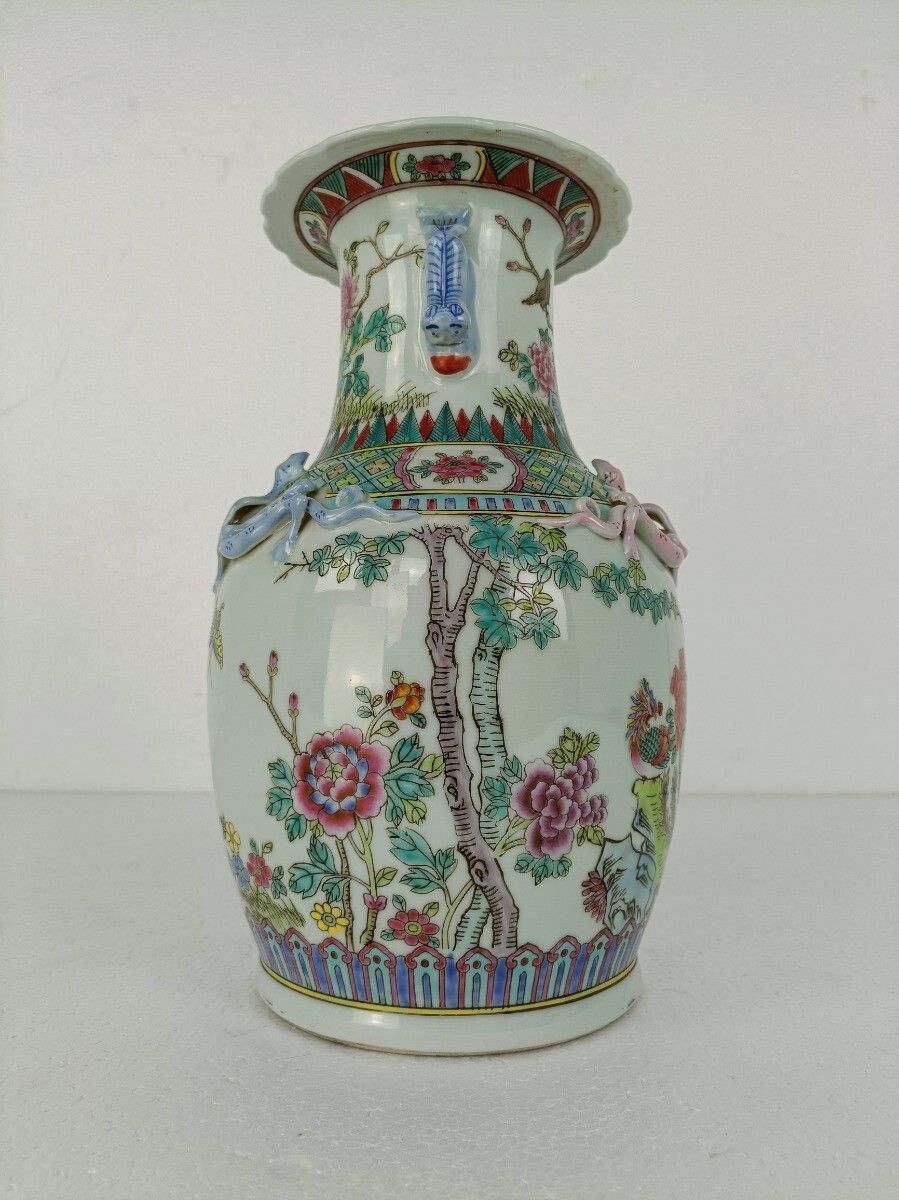 Chinese Vase Hand Painted Vintage Dragons Lovely Family Rose Birds photo 142.0