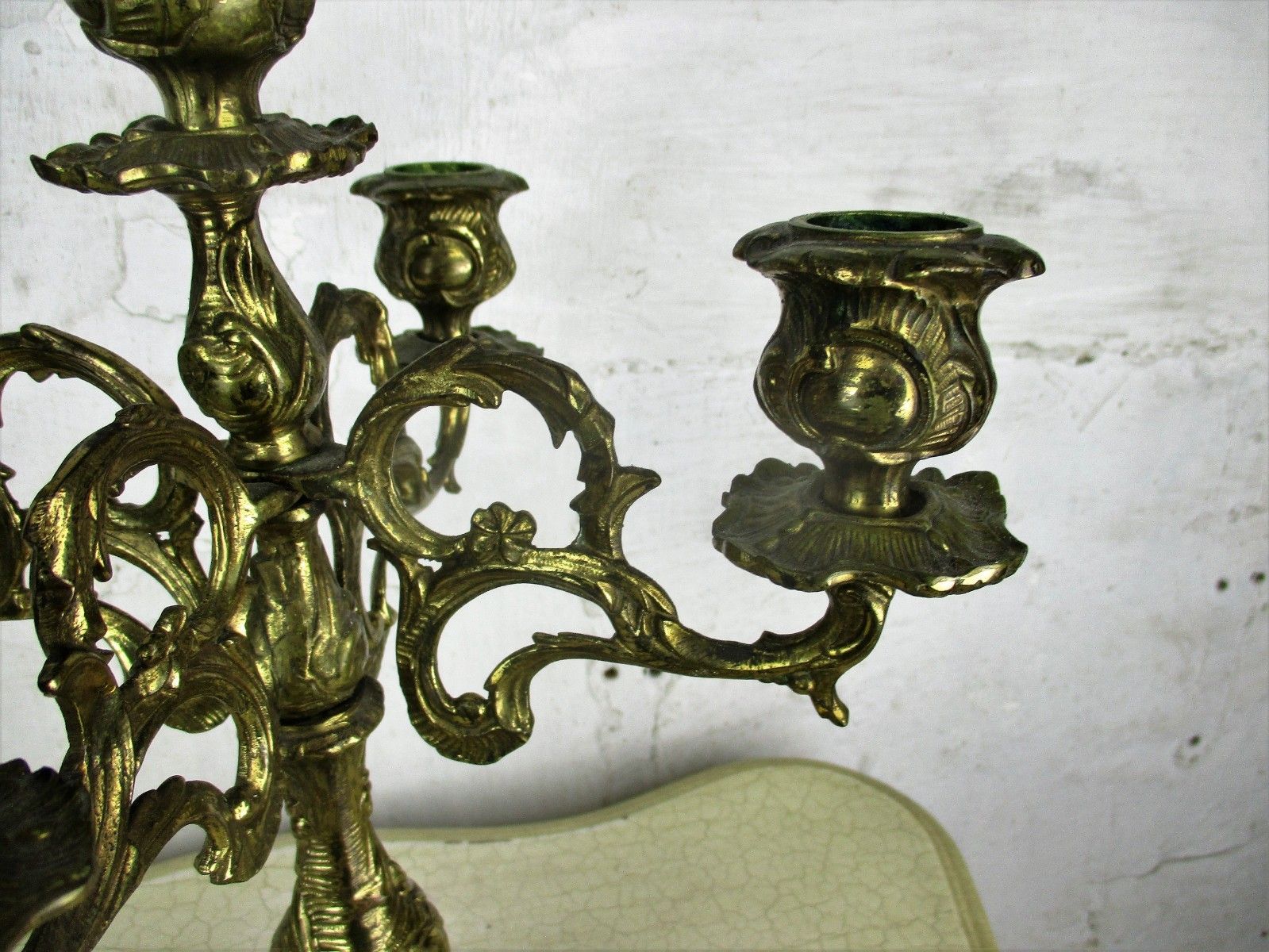 Gorgeous Brass Ornate Embossed  Candle Holder Stick Candelabra 5 Arm  Sniffer photo Home Decor