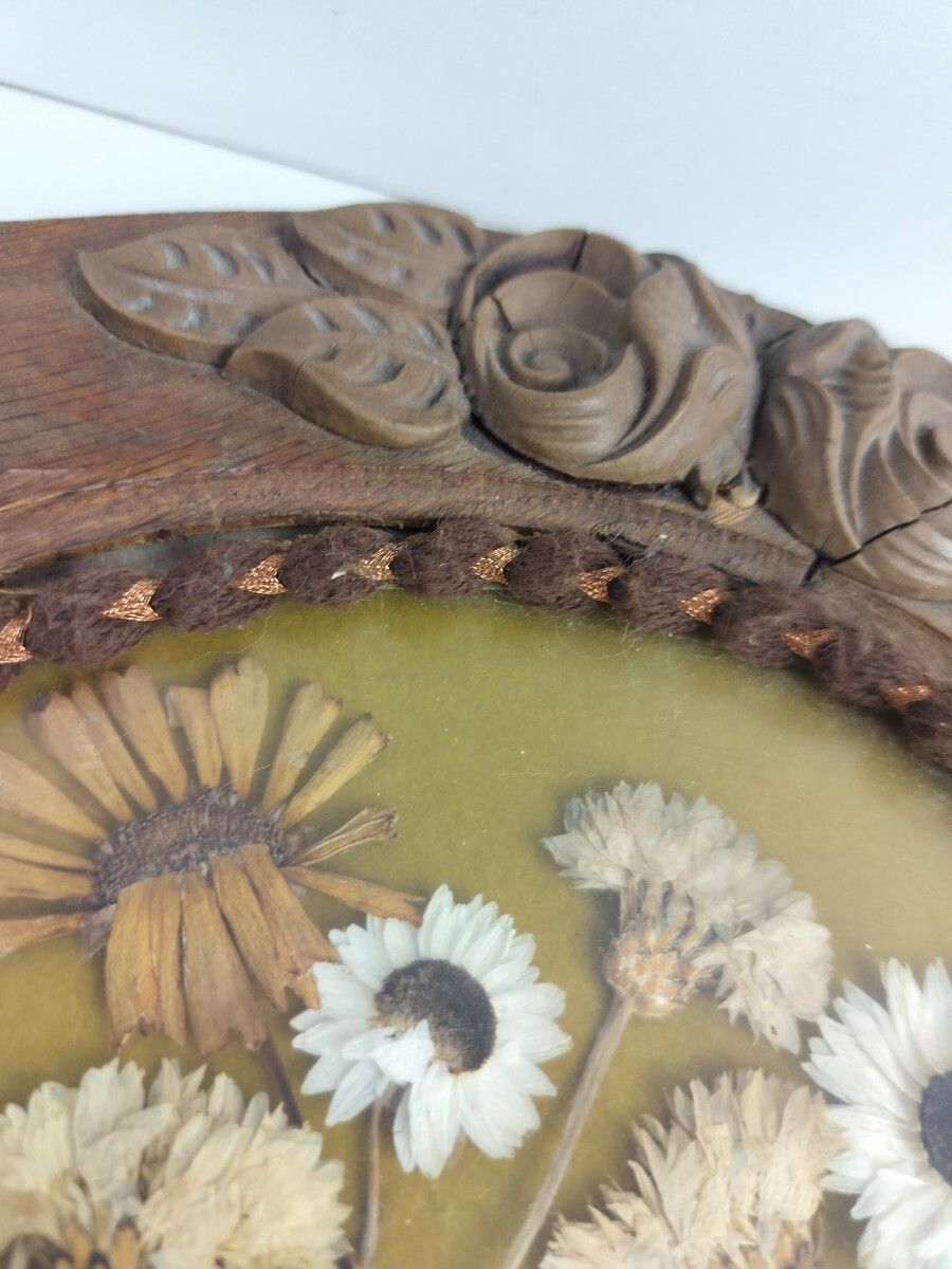 Oval Wooden Framed Shadow Box Dried Flowers Vintage Wall Hanging Carved Ornate W photo vintage