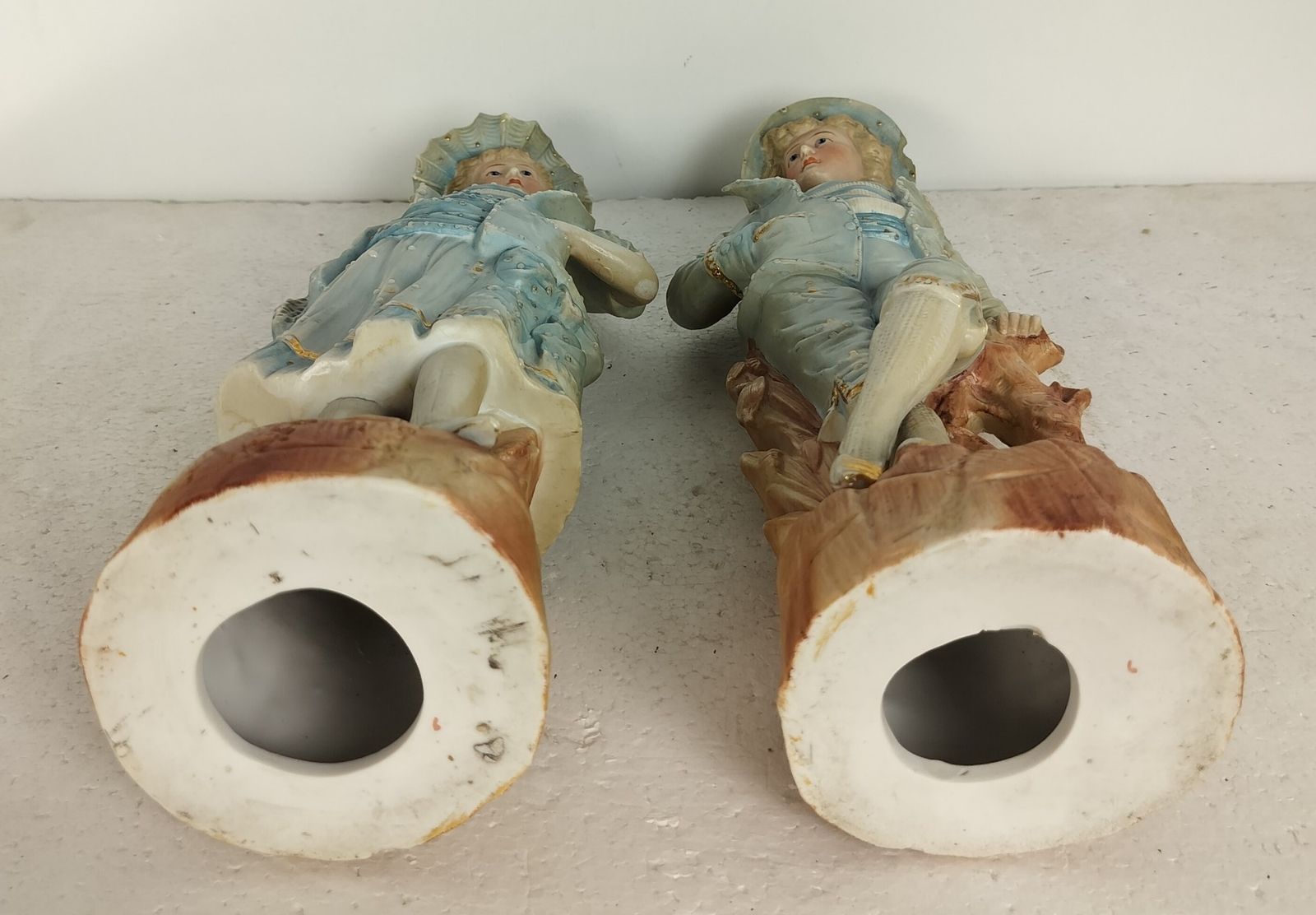 Couple Art Deco Figurines Statues Porcelain Lovely Pair photo vintage
