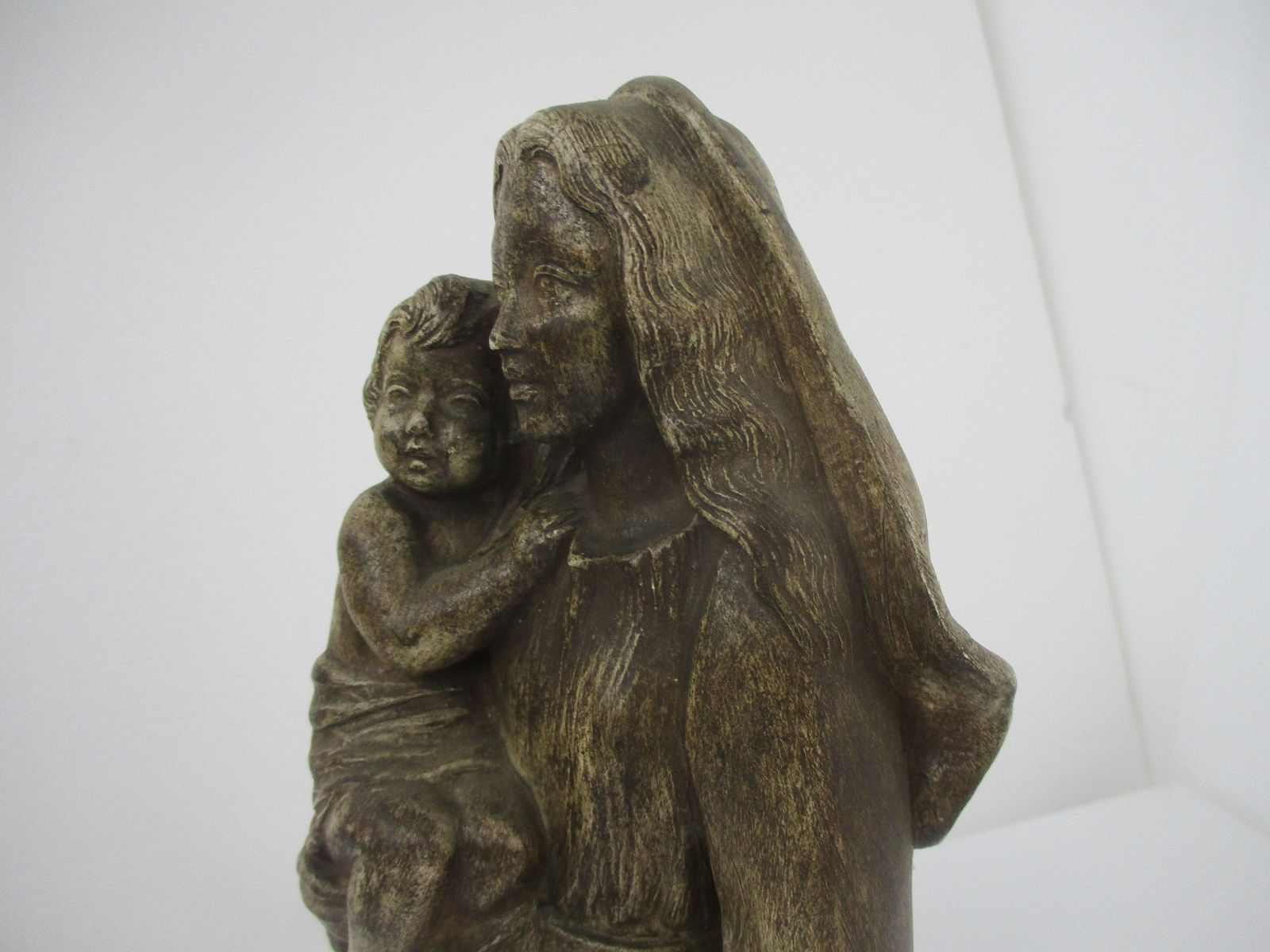 Statue Virgin Mary Our Lady Madonna Infant Child Jesus Tenderness Plaster 14.56& photo 125.0