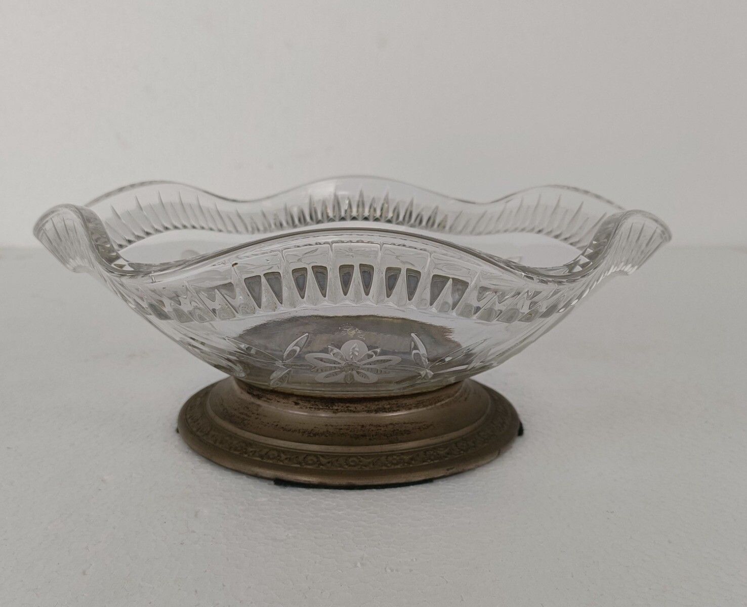 Vintage Modernist Centerpiece Dish Etched Glass Silverplated Stem And Base photo buy
