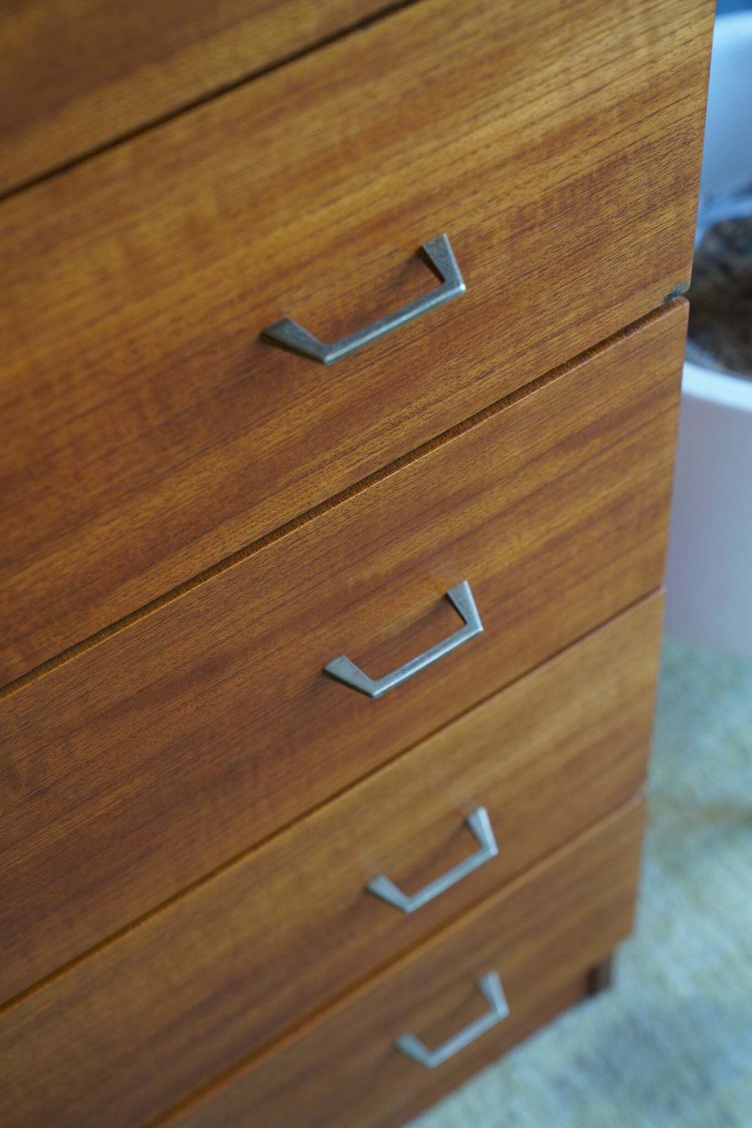 Austin Suite Chest Of Drawers   Mid Century 1960s (Oak) photo vinterior
