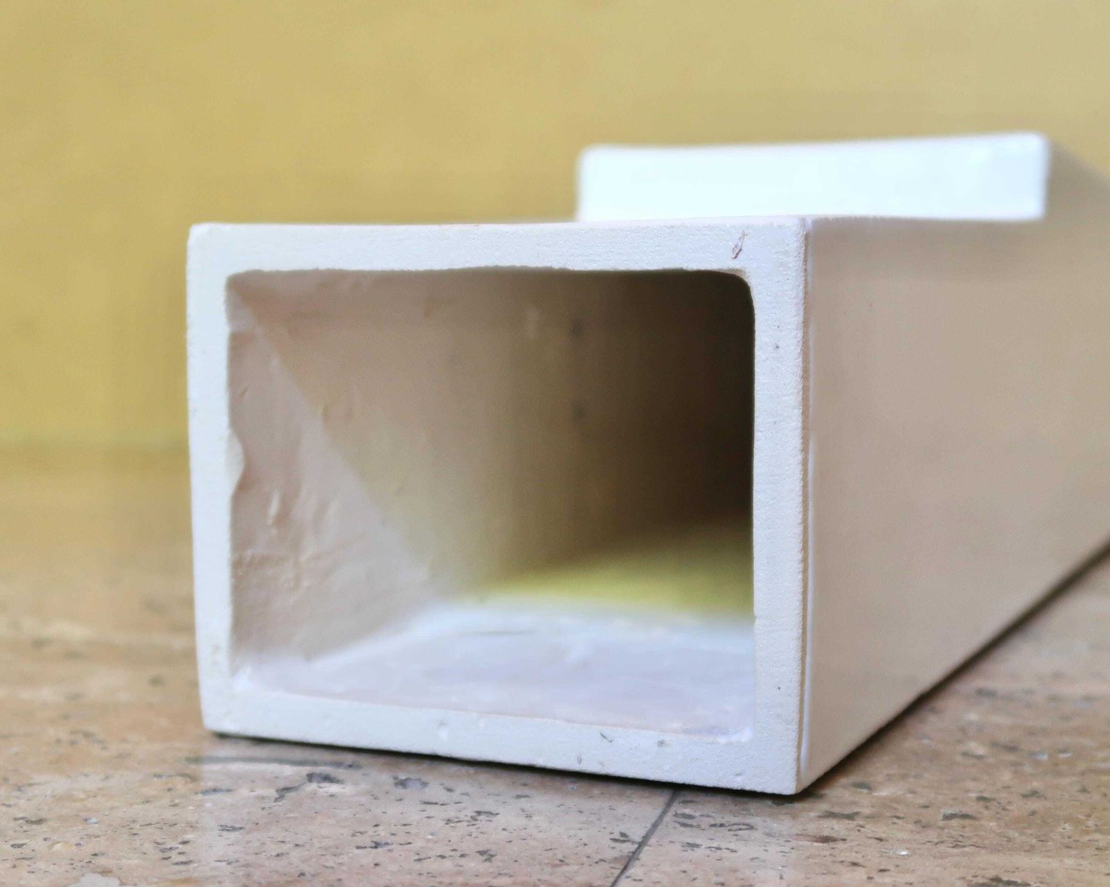photo furniture Groot Frans Minimalistisch Wit Keramisch Sculptuur Van Frédéric Bourdiec / Wit, Minimalistisch, Geometrische Vormen, Architectuur, Architect