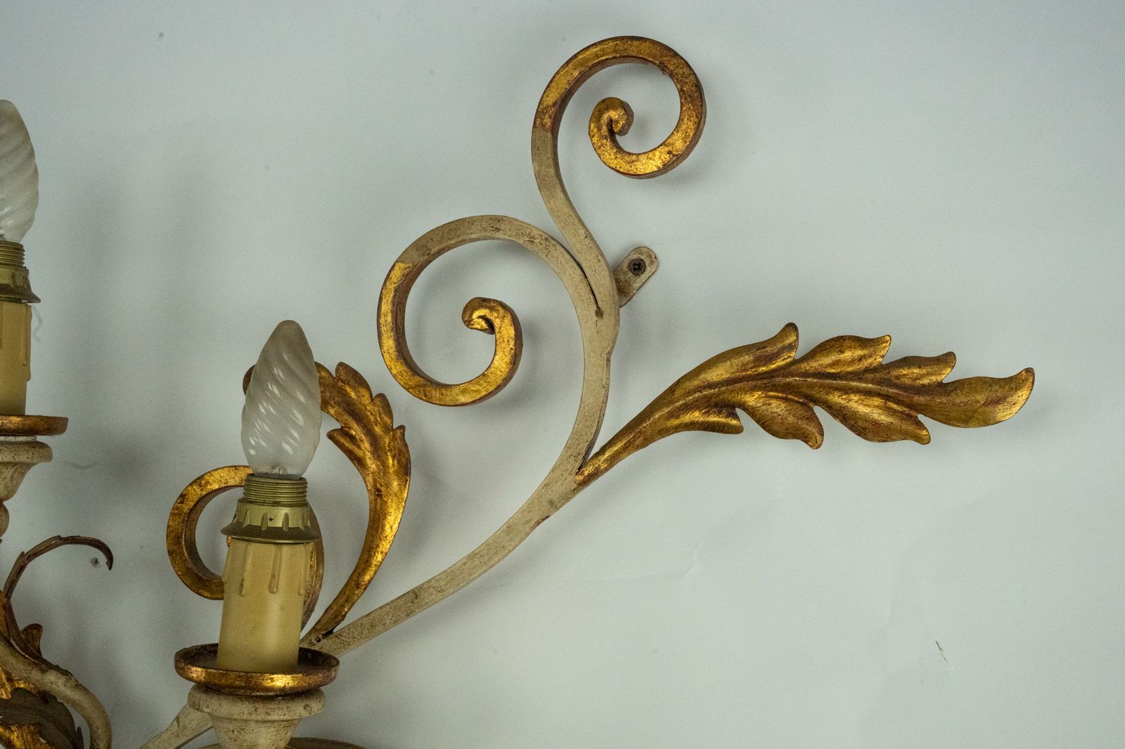 photo buy Pair Of Large Floral Wall Lamps In Gilded And Lacquered Metal. Italy 1960s