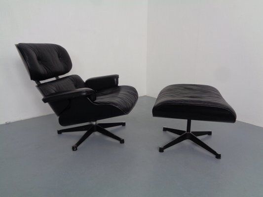 Lounge Chair And Ottoman By Charles And Ray Eames For Herman Miller, 1980s, Set Of 2 photo buy