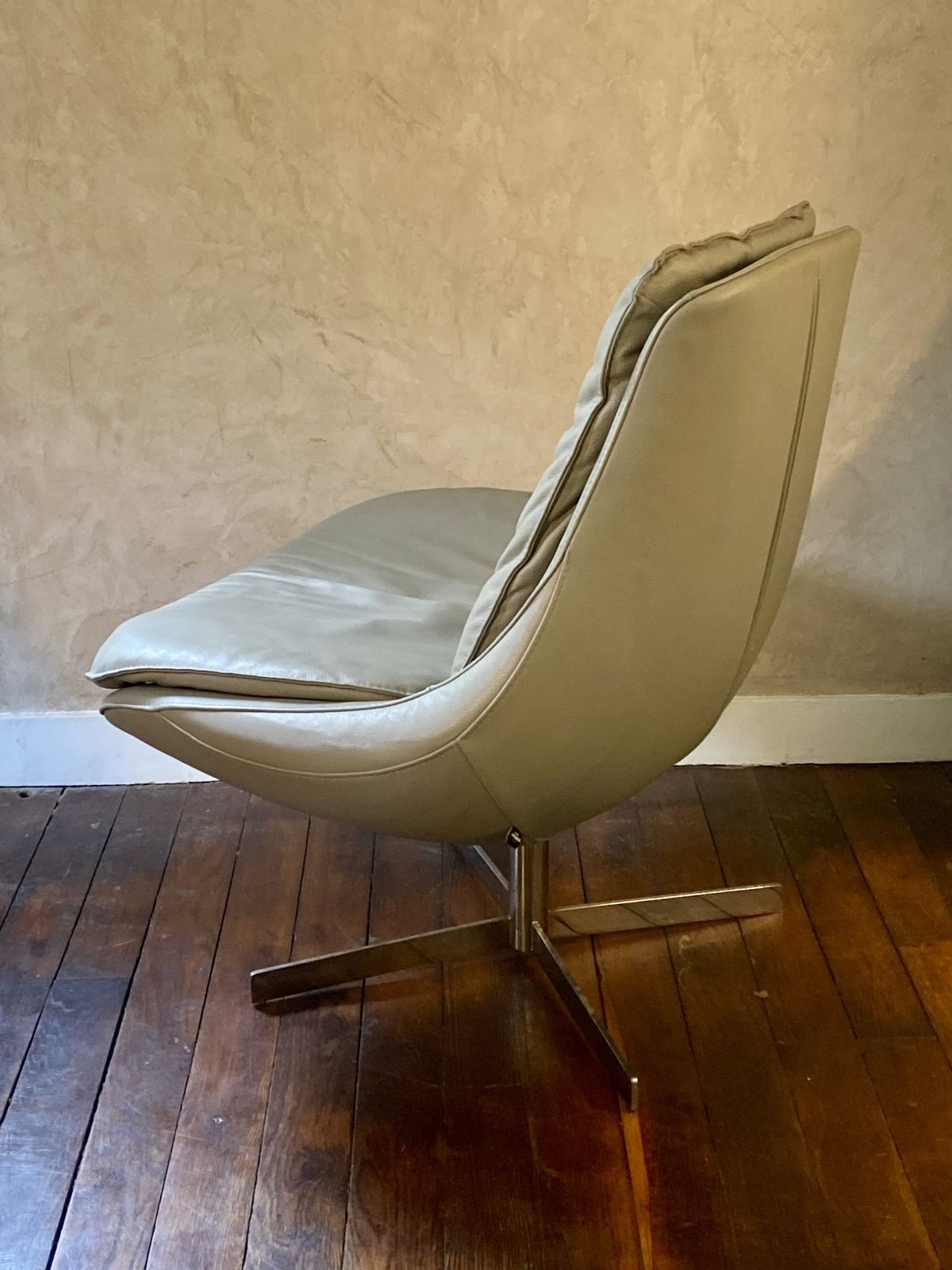 Furniture Fauteuil Design Vintage Daya Bontempi Italie. photo
