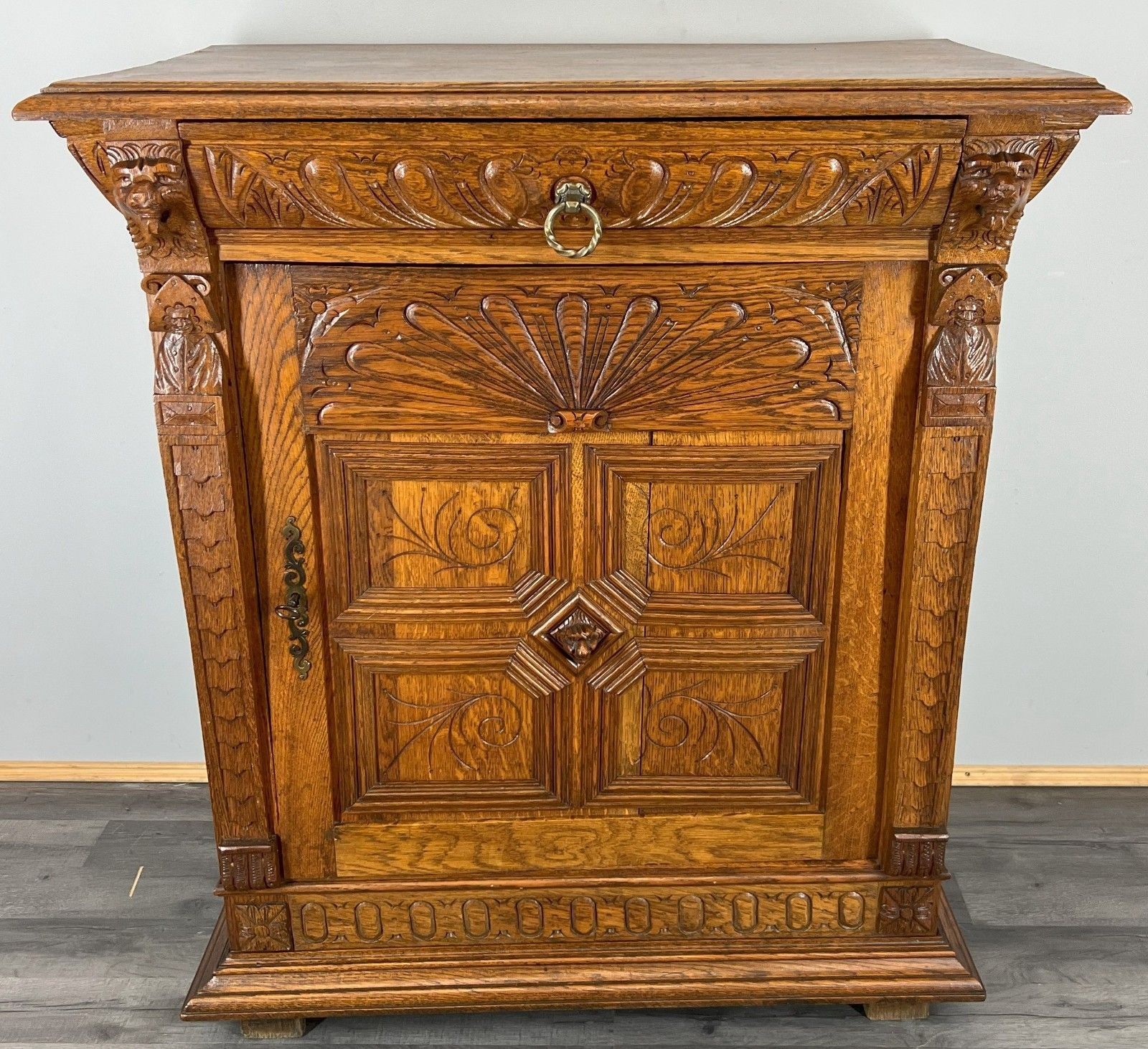 Cabinet Antique French Oak Carved Lion Mask Detail Cupboard With Key Lot 4053