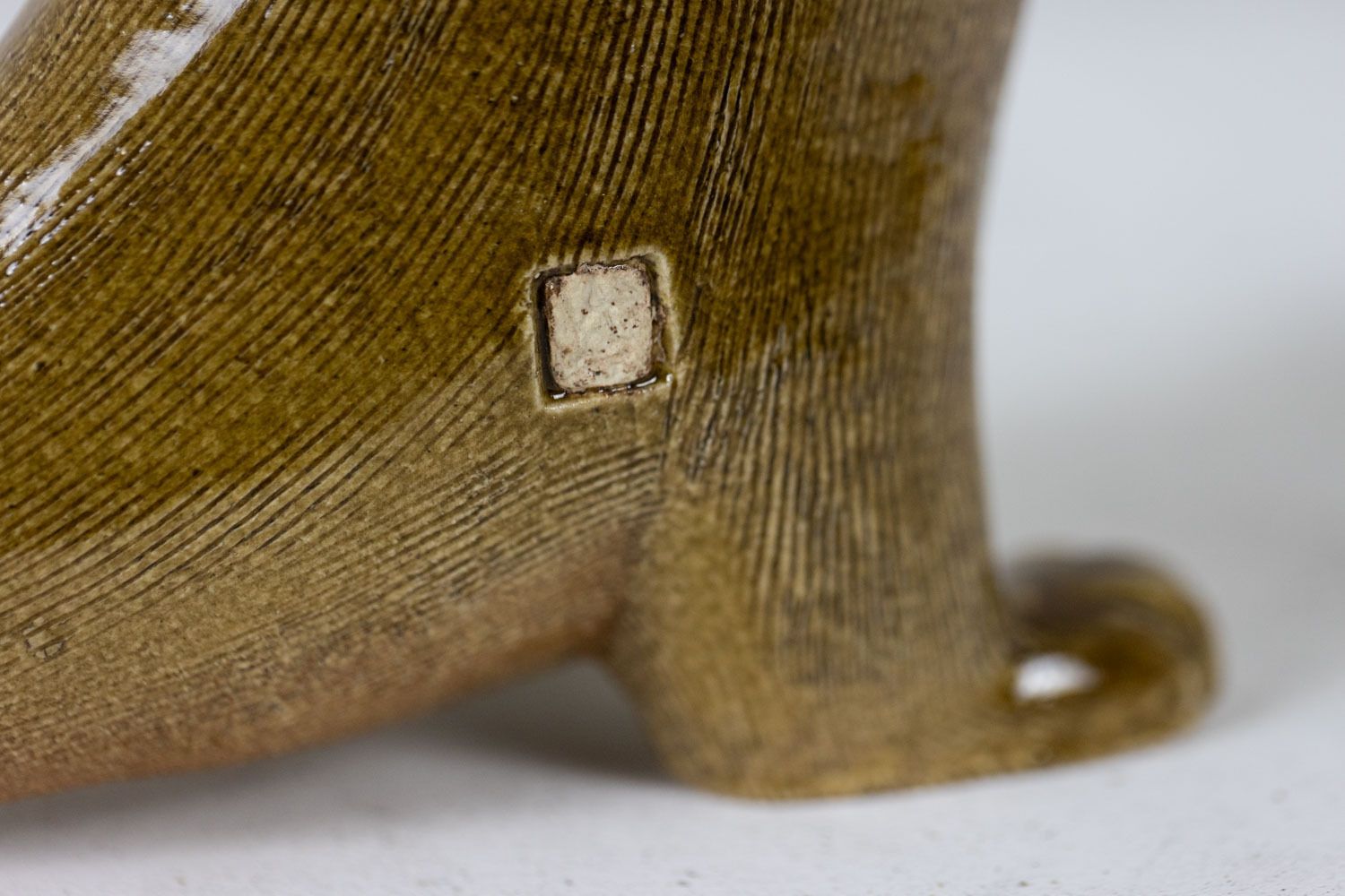 photo furniture Valérie Courtet, Otter In Chamotte And Glazed Stoneware. Contemporary Work