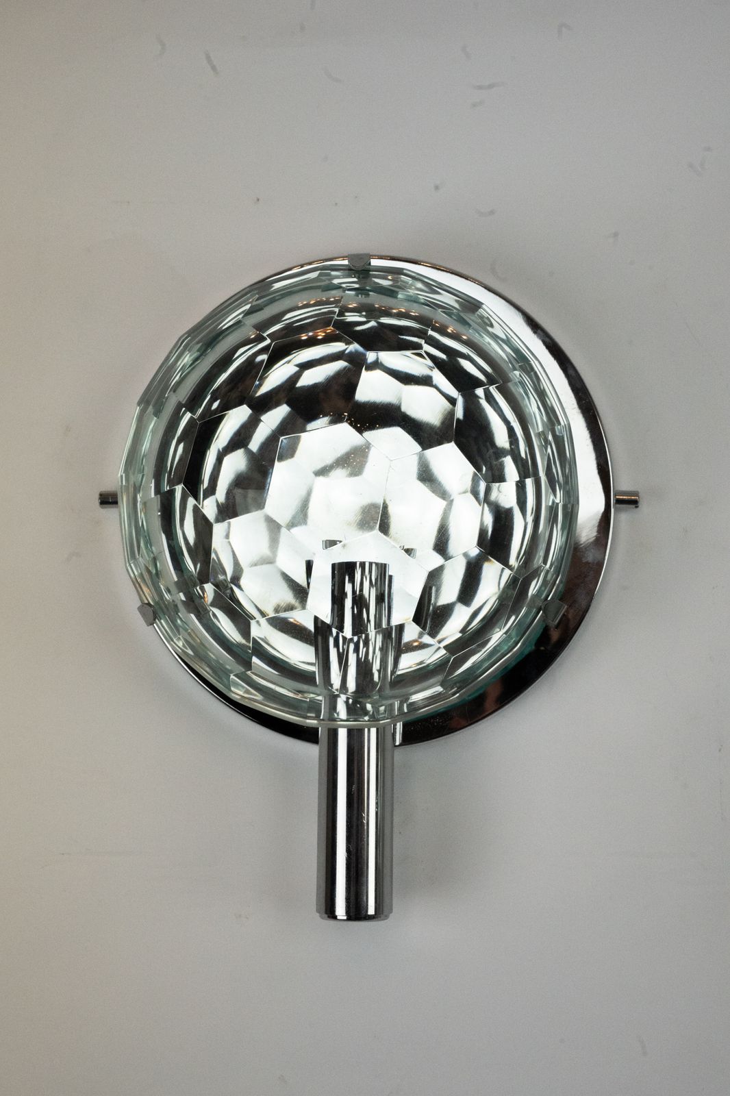 photo furniture Set Of Three Cristal Art Sconces In Chrome And Cut Glass. Italy 1970s