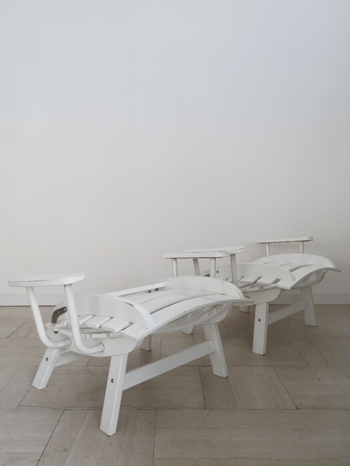 photo vintage Carlo Hauner For Bfc Midcentury Garden White Laquared Wood Armchairs 1960s