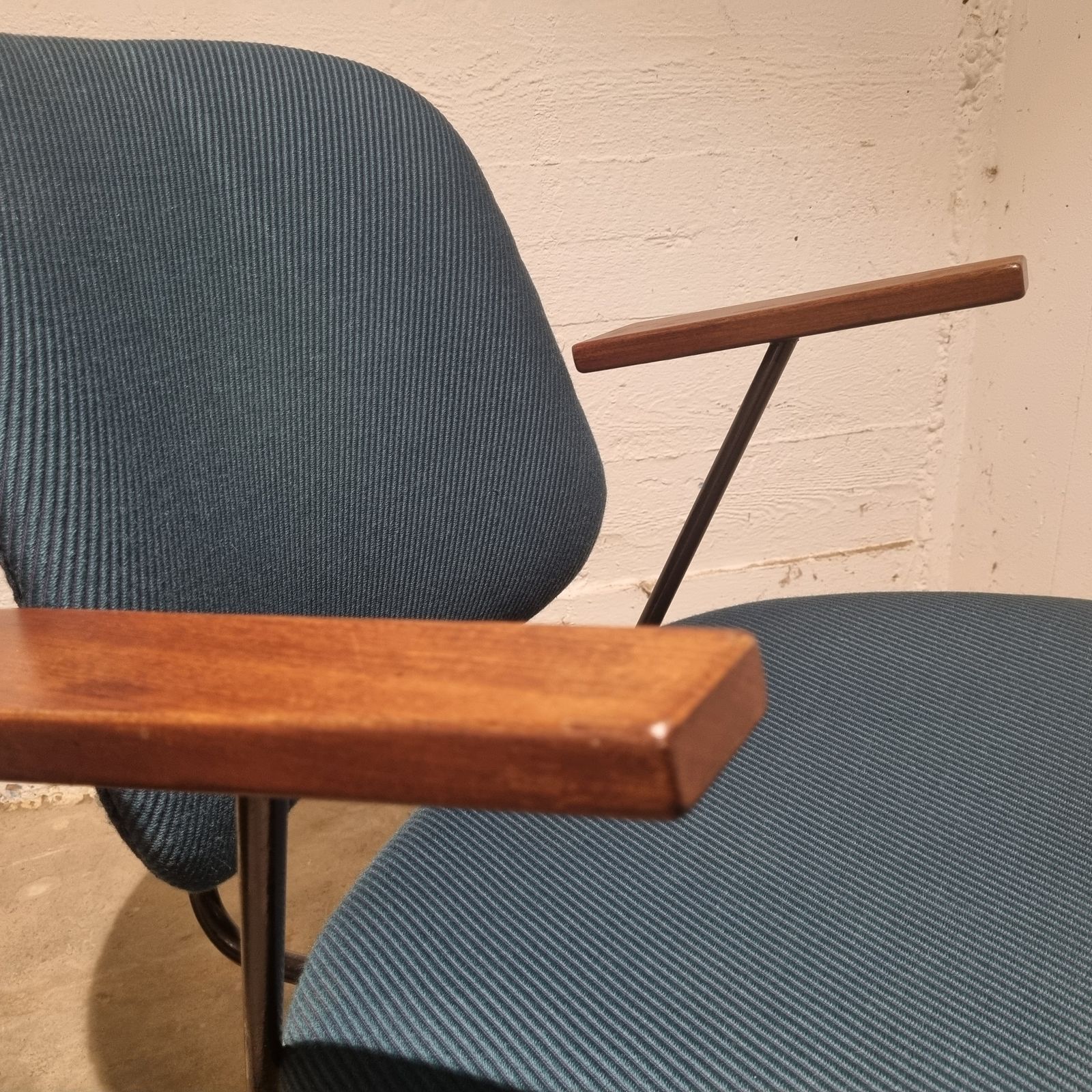 photo furniture Set Of 2 Easy Chairs Designed By Gijs Van Der Sluis, 1960s