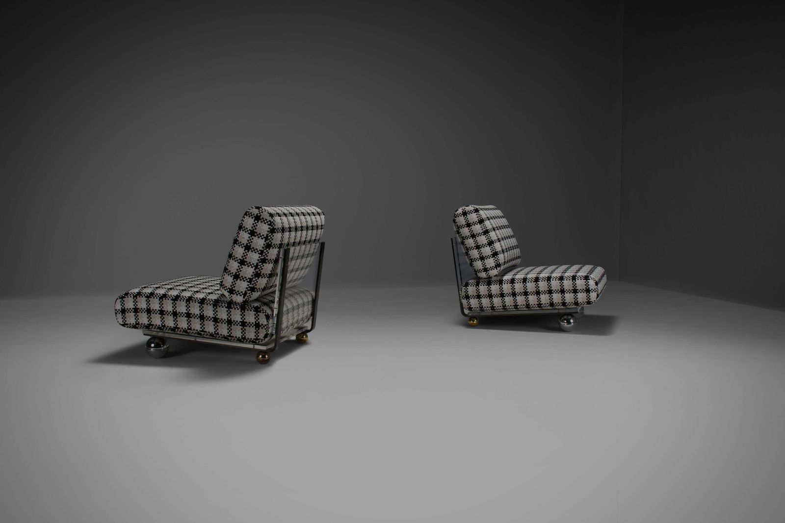 Set Of Gun Metal And Lucite Chairs By Galerie Maison Et Jardin, Paris, 1970s photo 9359.0