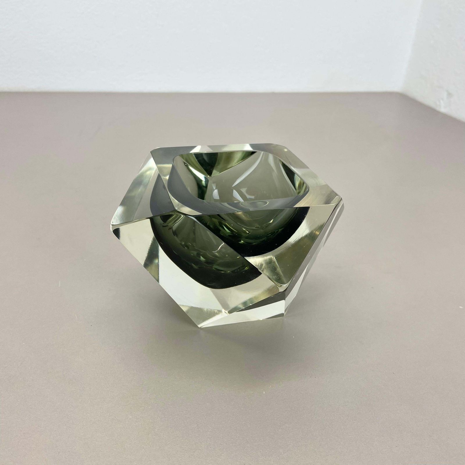 Large 1.7kg Murano Glass Diamond Bowl Element By Flavio Poli Attrib., Italy 1970 photo for sale