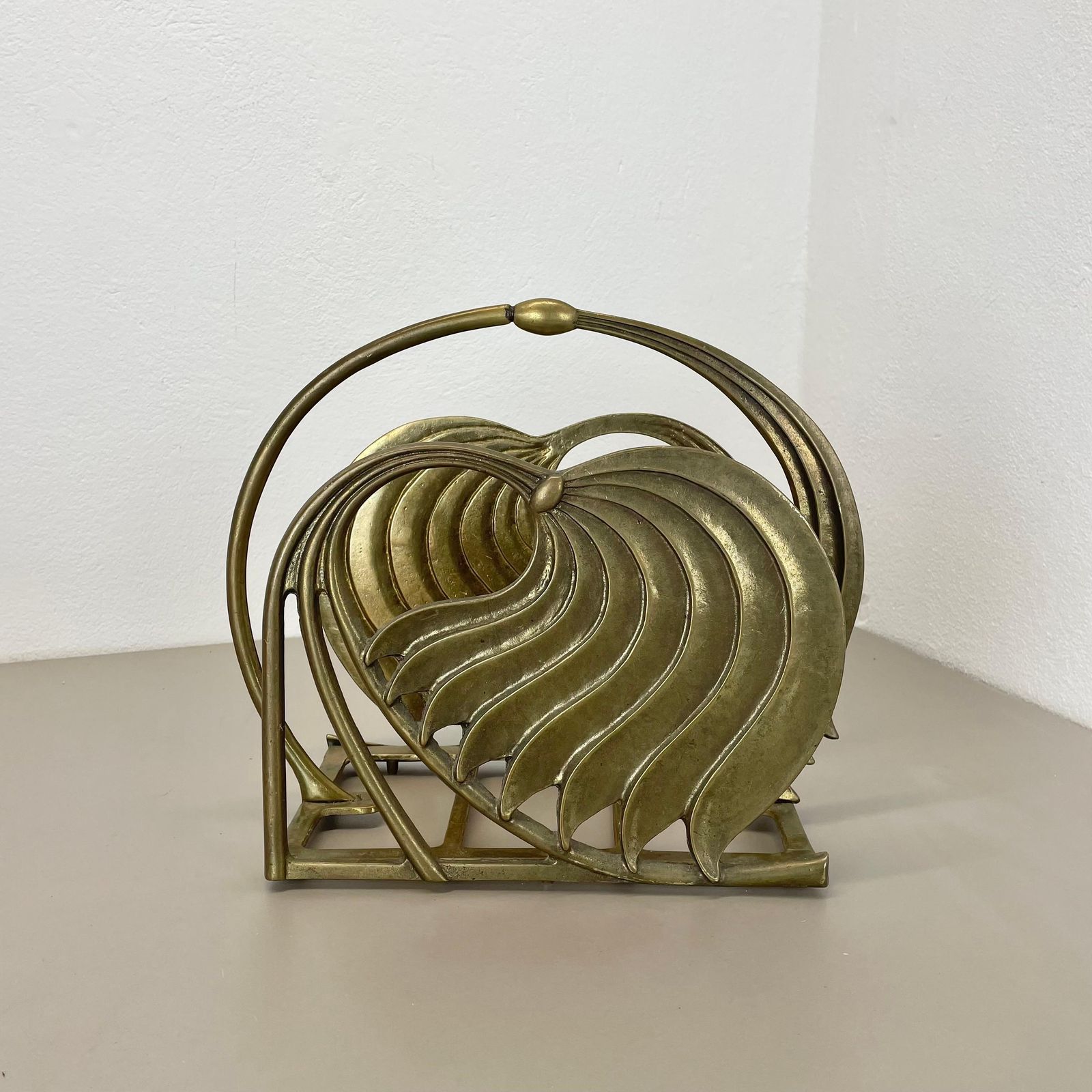 Hollywood Regency 4.8kg Brutalist Solid Brass Magazine Holder Stand, Italy 1970s photo for sale