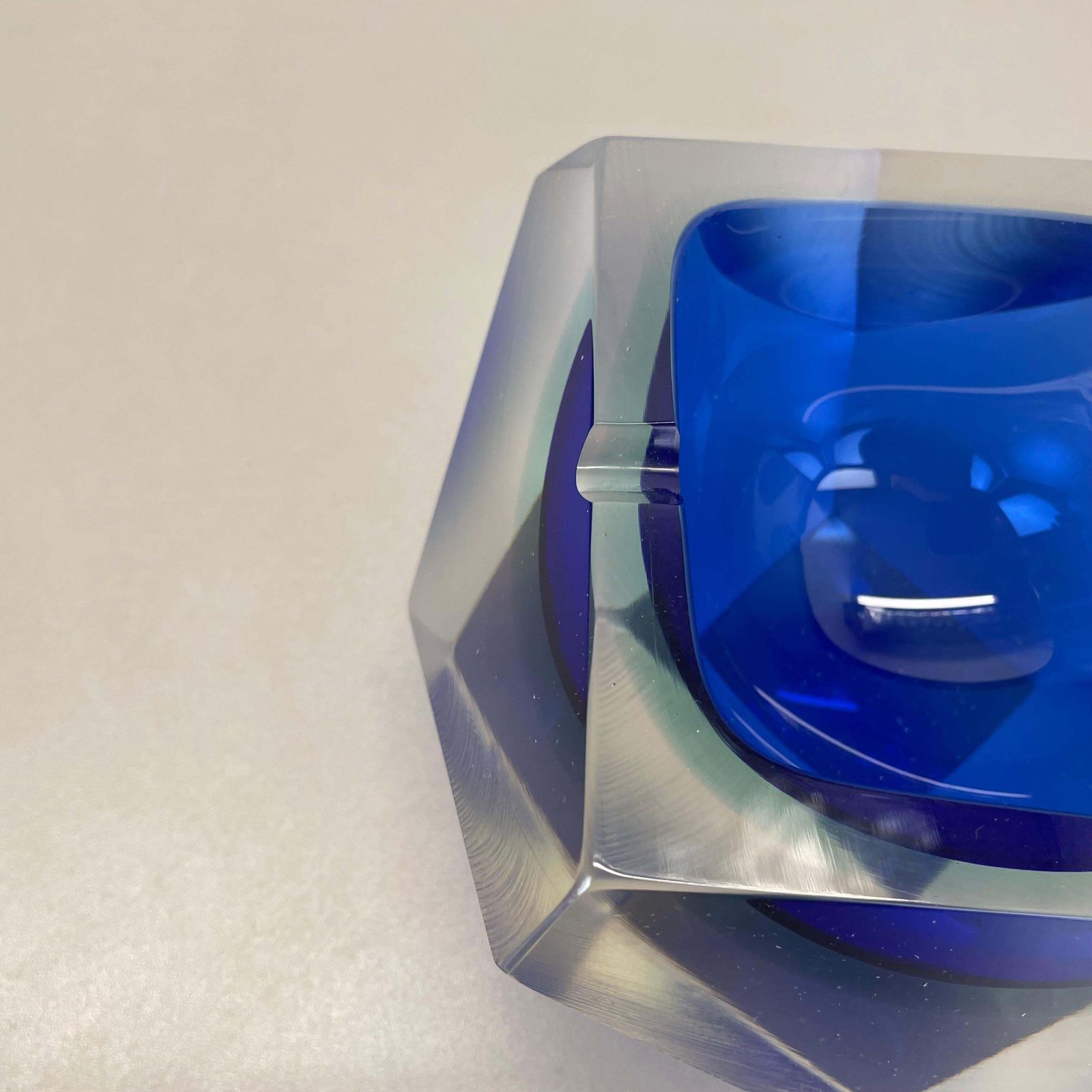 photo furniture Xl 1.7kg Murano Glass Sommerso "Diamond" Bowl Ashtray By Flavio Poli Italy, 1970