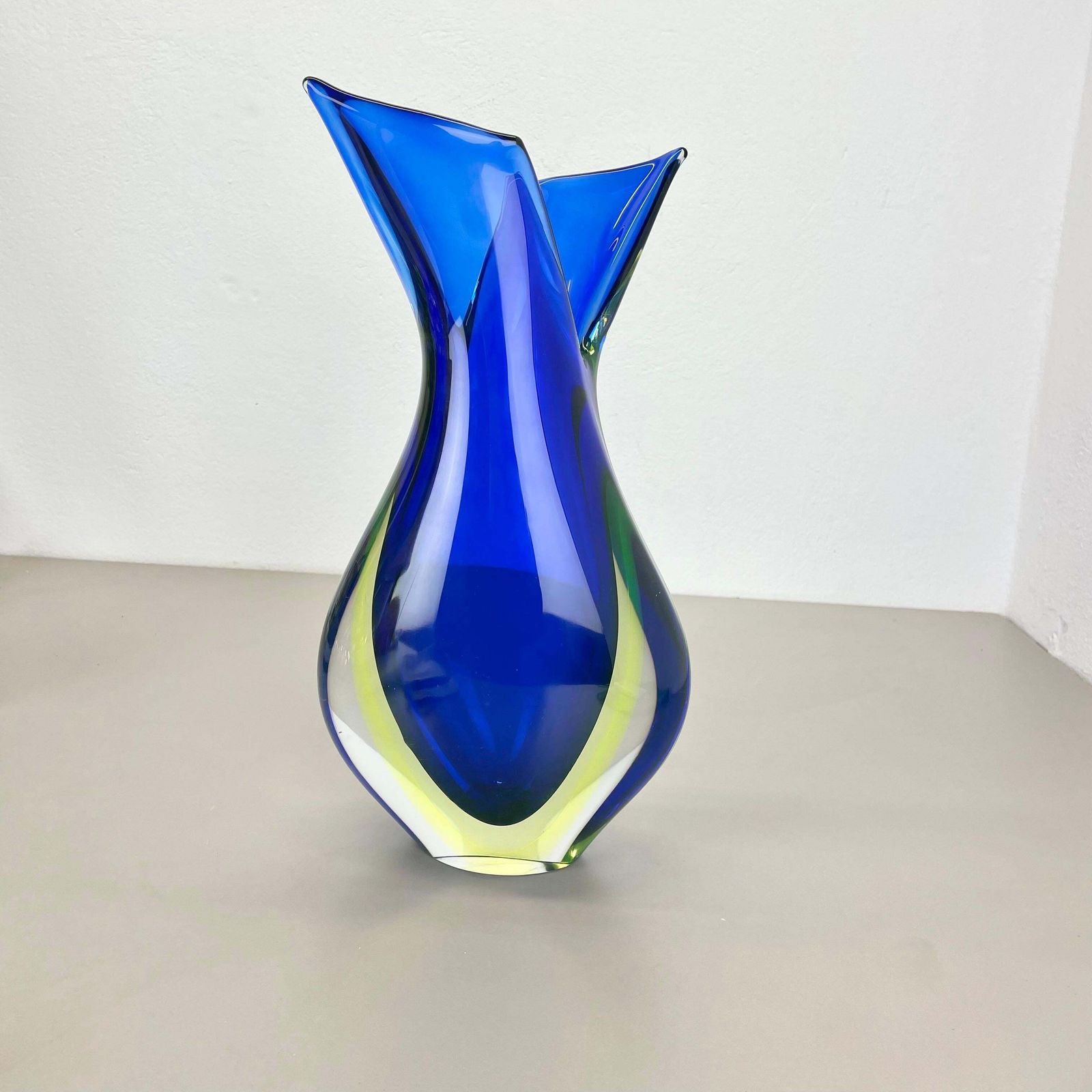 Xxl 36cm 4.9kg Sommerso Glass Vase By Flavio Poli For Seguso, Murano, Italy 1970 photo for sale