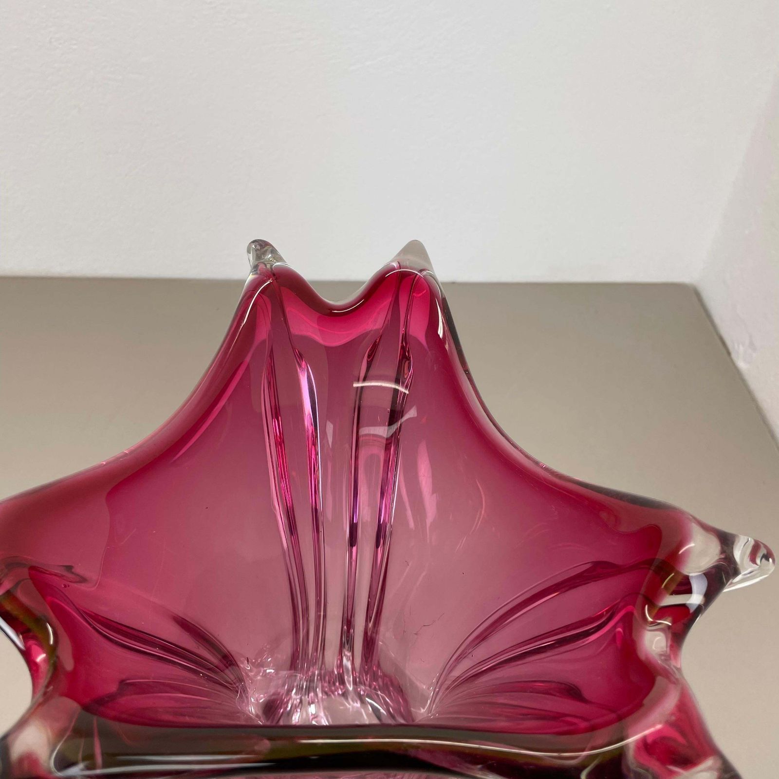 photo furniture Large 4.1kg 32cm Murano "Chambord" Glass Vase By Fratelli Toso, Italy, 1970s
