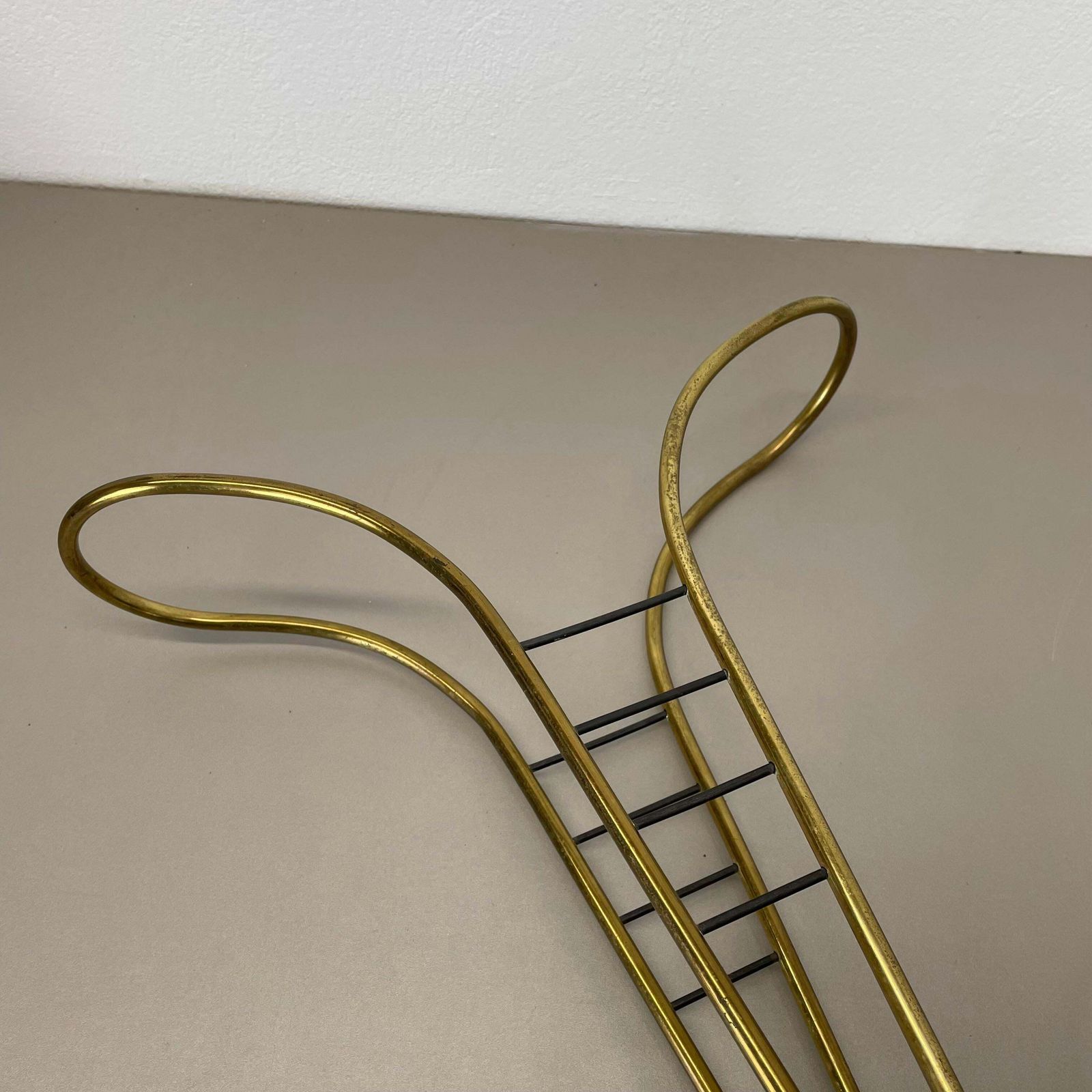 photo vintage Original Mid Century Metal Brass Modernist Bauhaus Umbrella Stand Germany, 1950s
