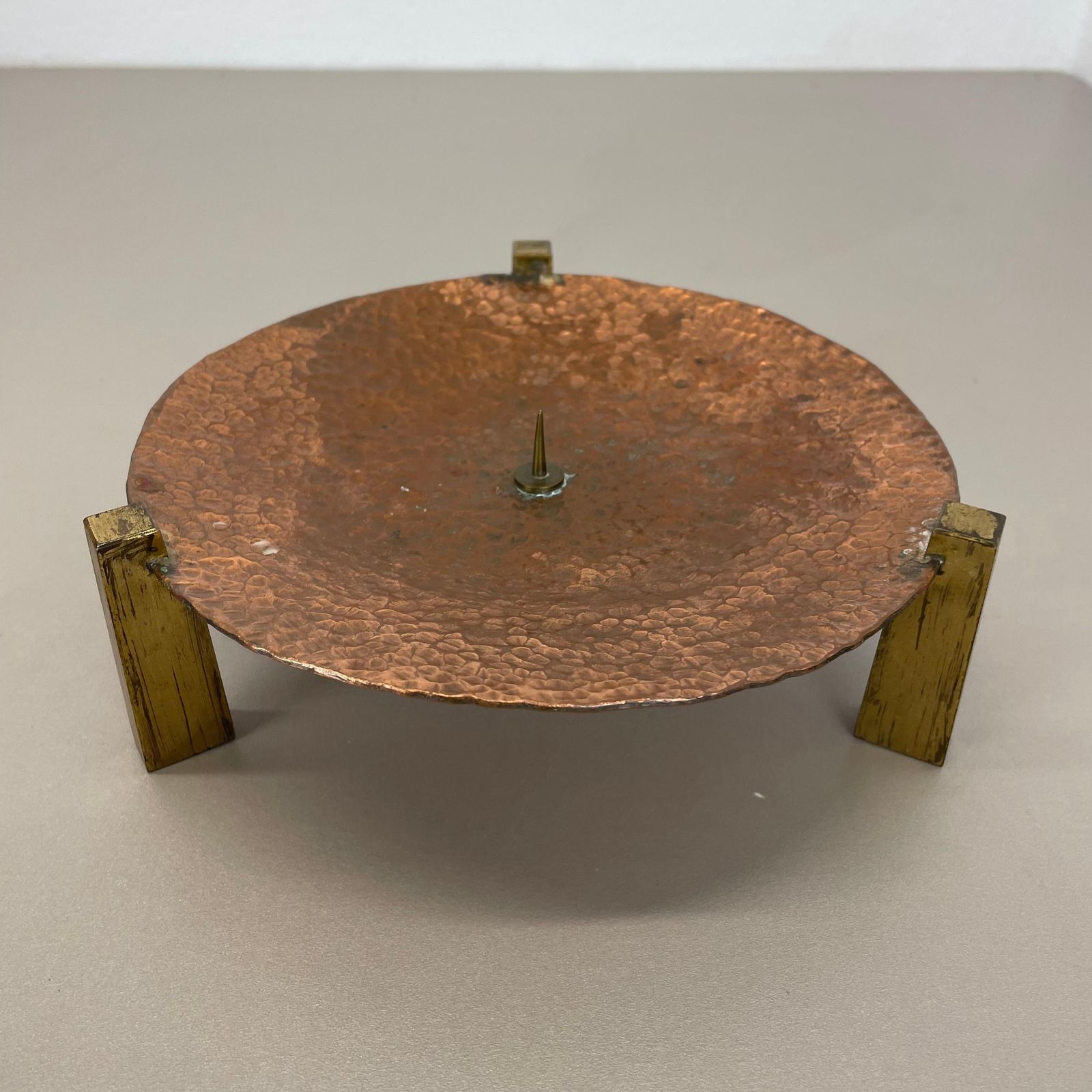 Modernist Sculptural Auböck Style Brutalist Copper Candleholder, Austria 1950 photo vinterior