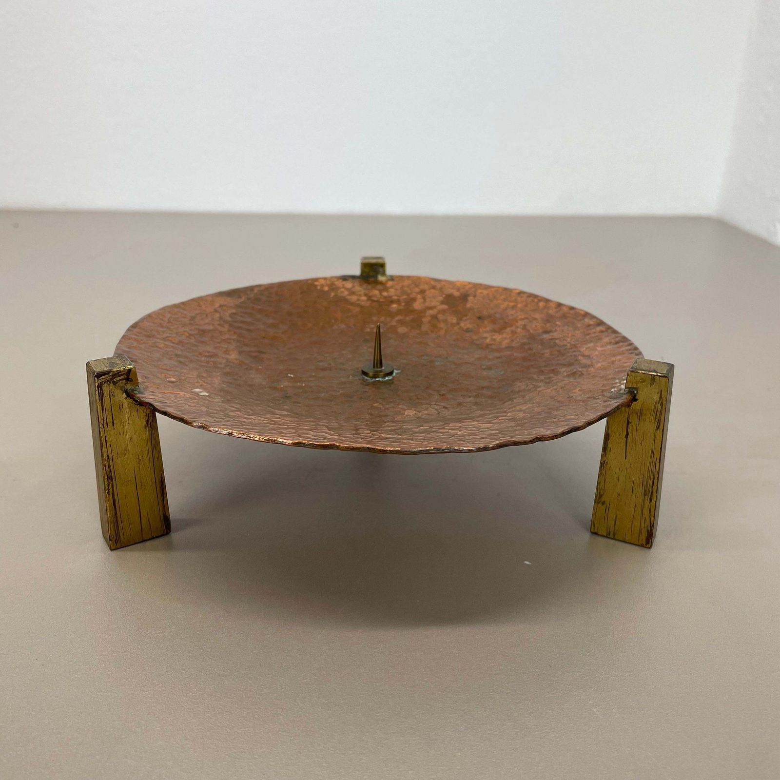 photo vinterior Modernist Sculptural Auböck Style Brutalist Copper Candleholder, Austria 1950