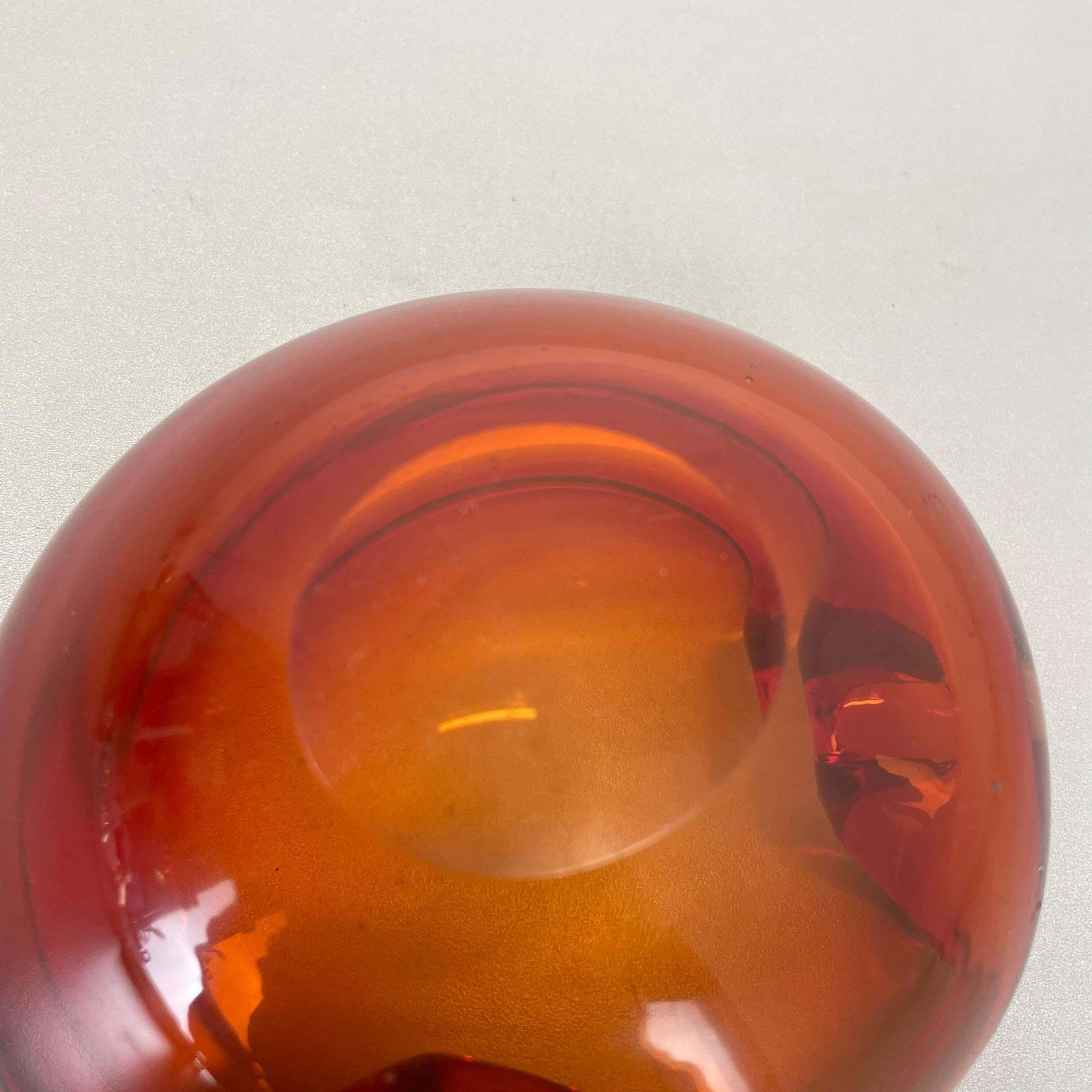 photo vintage Rare Murano Glass "Red Yellow"  Bowl Element Shell Ashtray Murano, Italy, 1970s