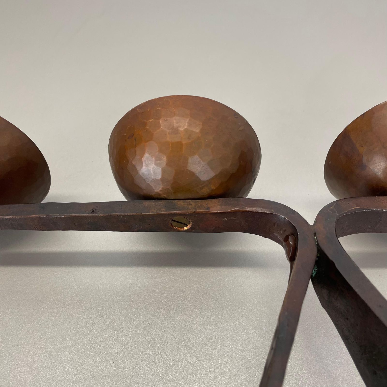 photo vinterior 44cm Modernist Auböck Style Brutalist Copper Metal Candleholder, Austria 1950s