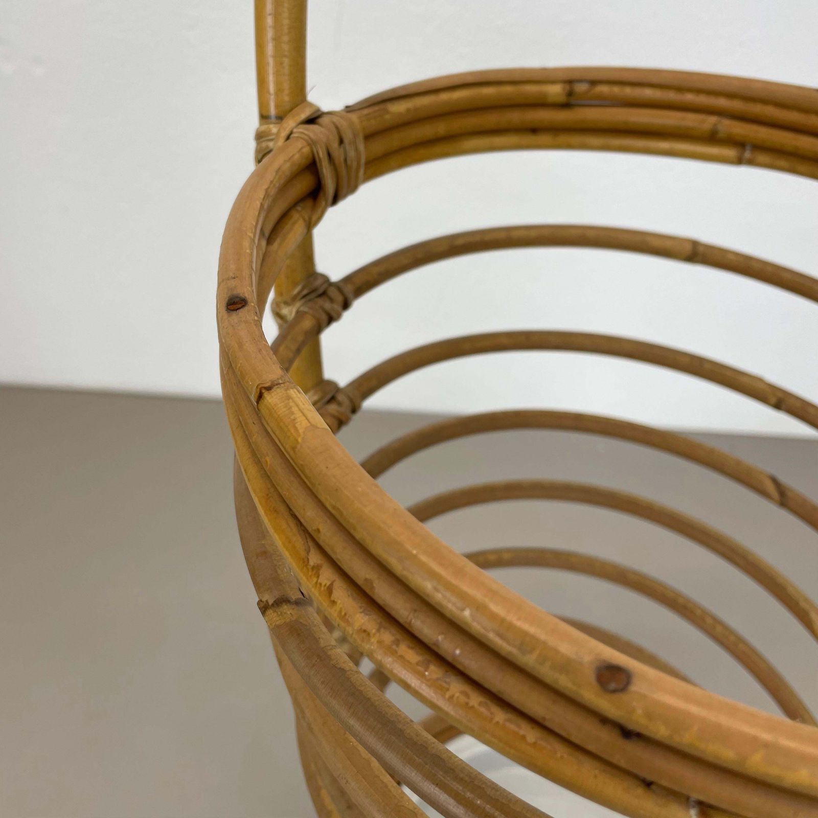 photo furniture Large Looped 60cm Midcentury Rattan Bauhaus Umbrella Stand, France, 1970s