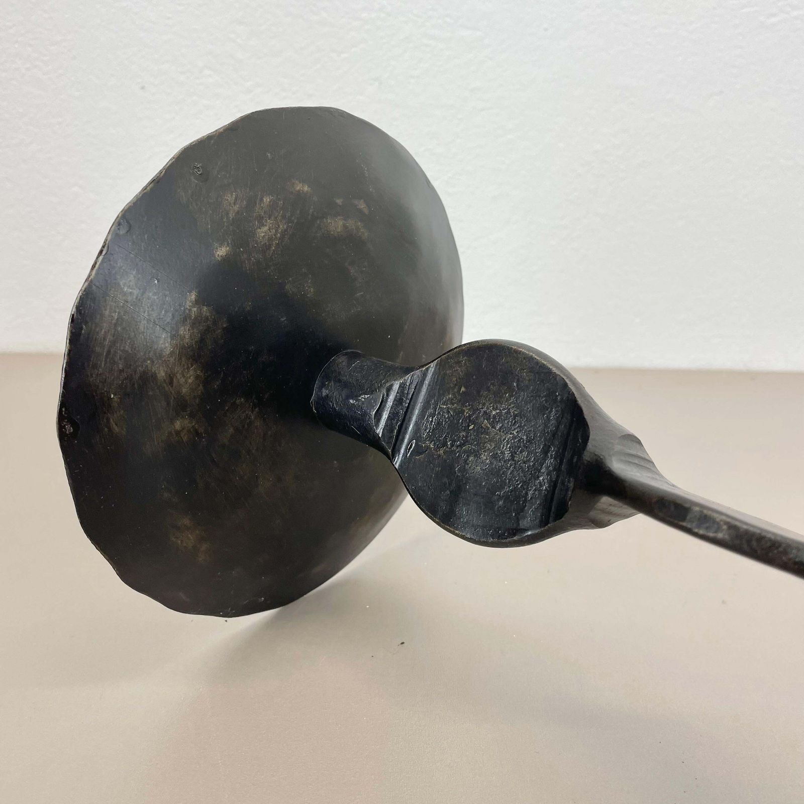 photo vinterior Xl 75cm Modernist Sculptural Brutalist Metal Floor Candleholder, Germany, 1970s