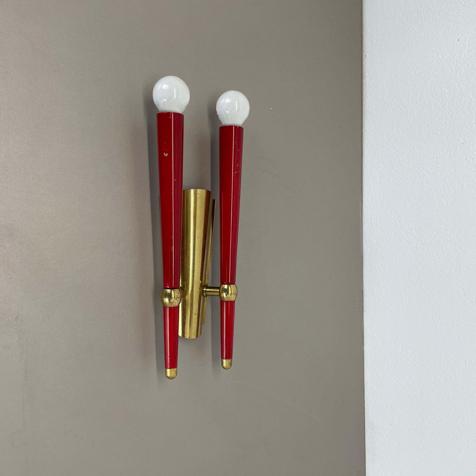 Rare Minimalist 32cm Brass Stilnovo Style Theatre Wall Light Sconce, Italy 1950s photo furniture