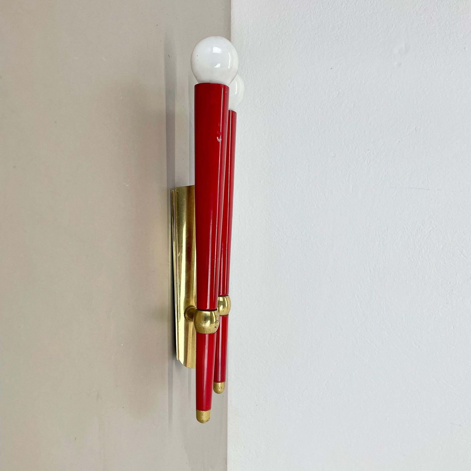 Rare Minimalist 32cm Brass Stilnovo Style Theatre Wall Light Sconce, Italy 1950s photo vinterior