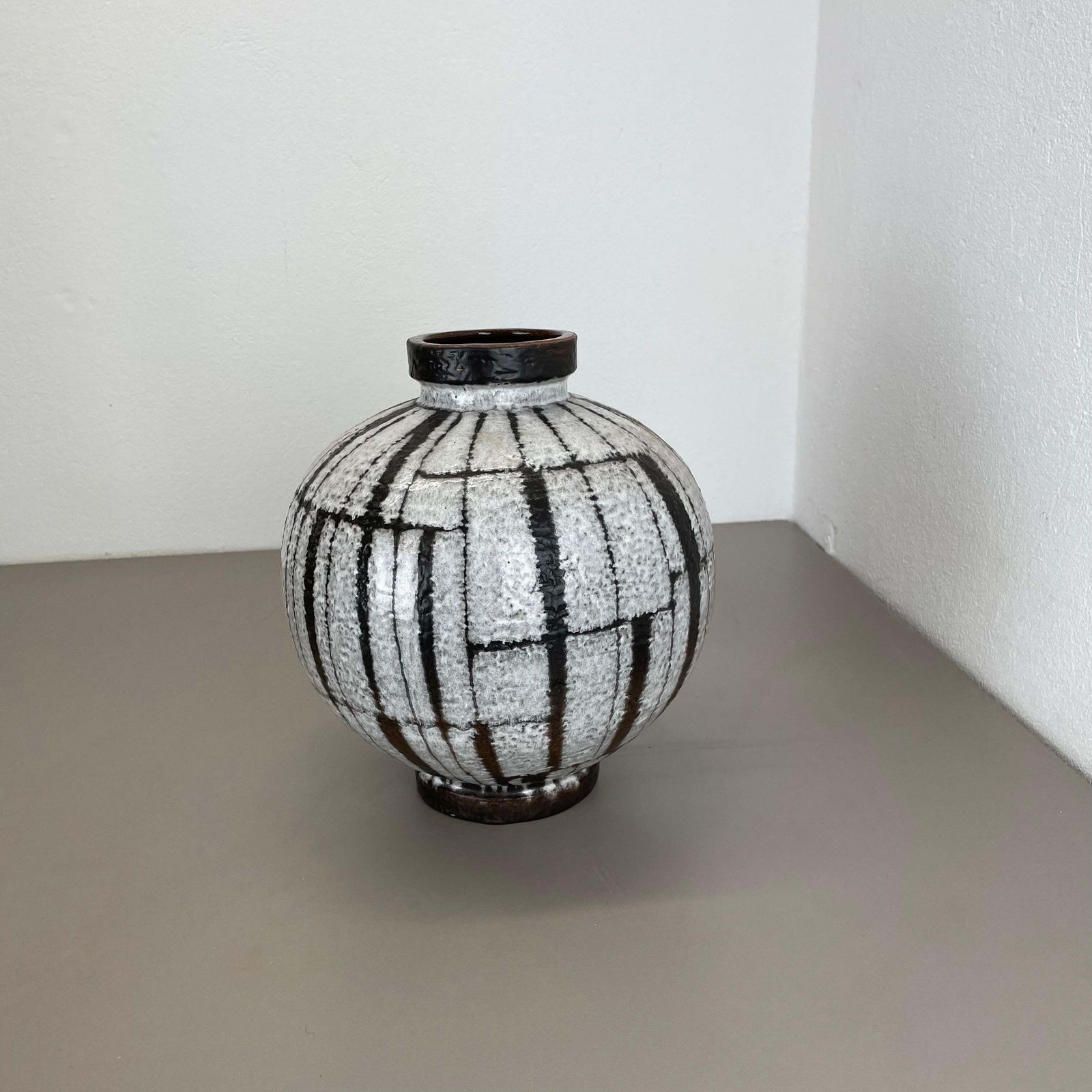 Large 30cm Ceramic Brutalist Vase Fat Lava Carstens Tönnieshof, Germany, 1970s photo Home Decor
